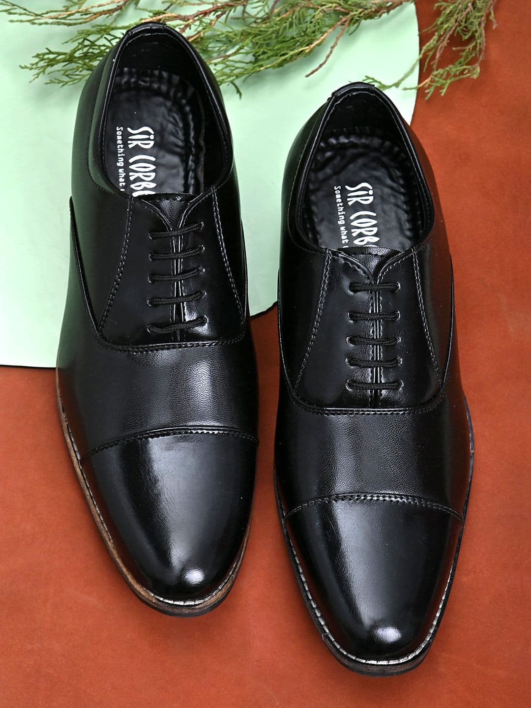 Sir Corbett Men Black Solid Formal Lace Up Oxford - view 1