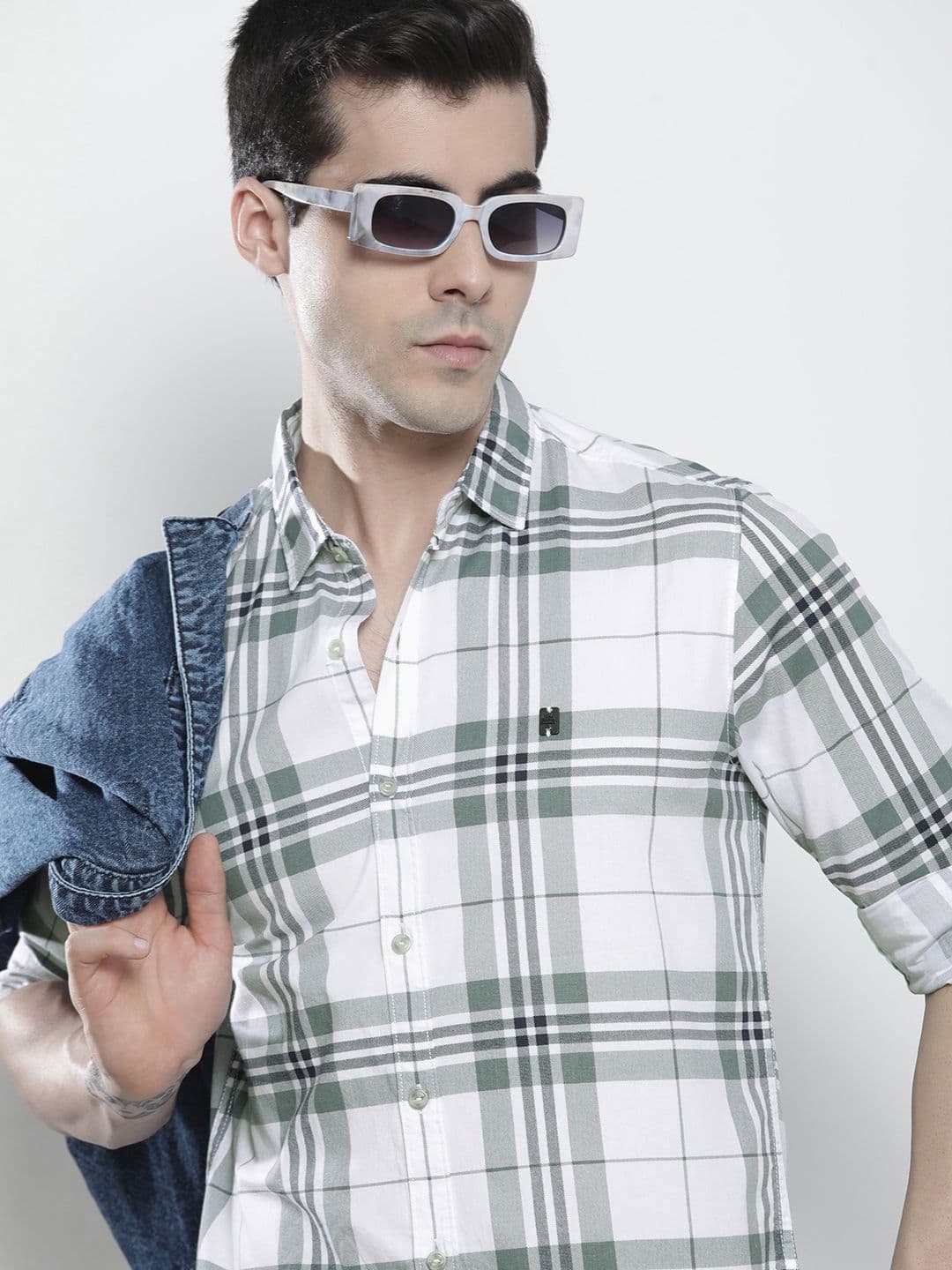 The Indian Garage Co Men White Checked Casual Shirt - view 1