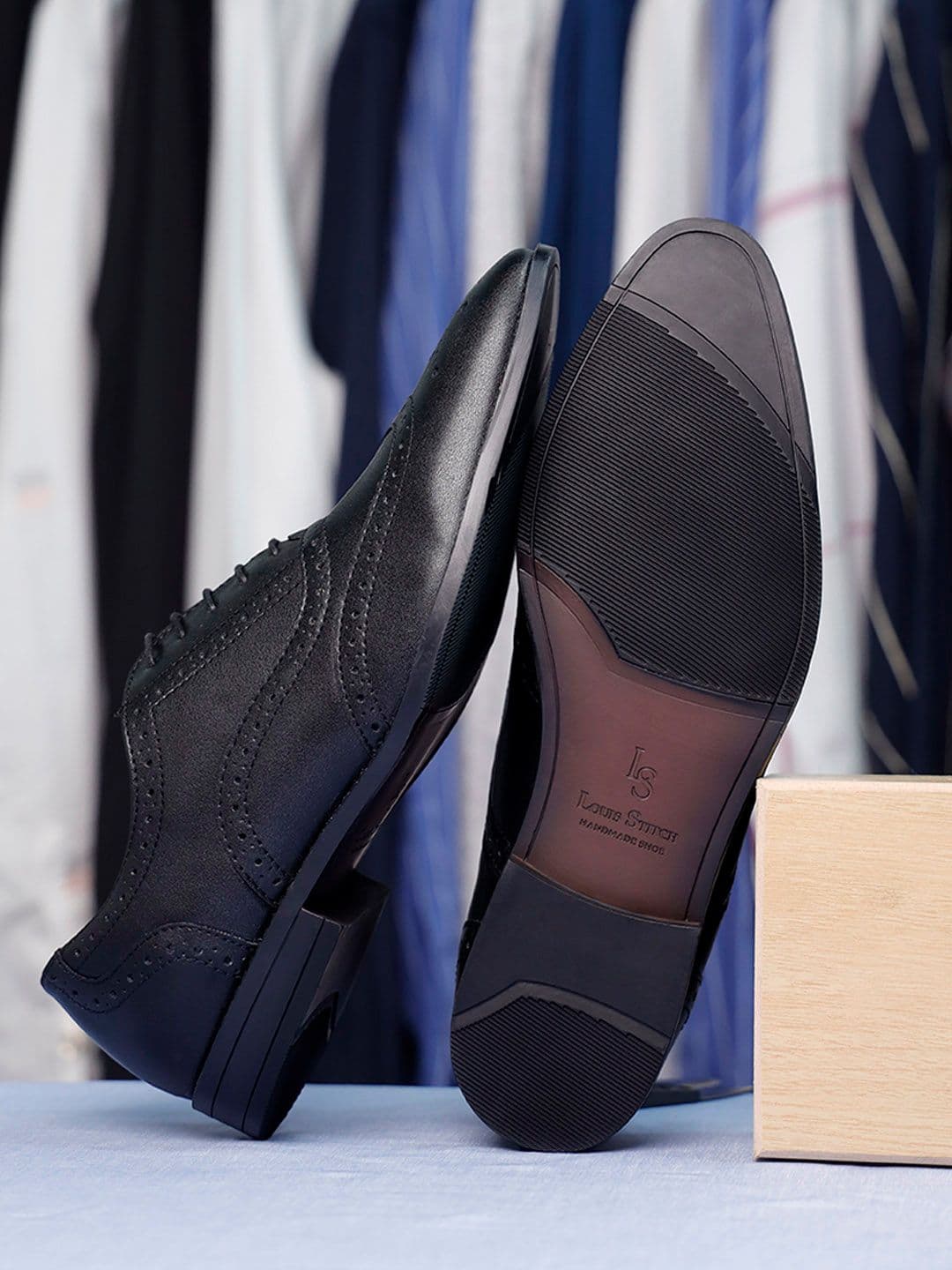 LOUIS STITCH
Men Textured Formal Lace Up Brogue Shoes - view 1