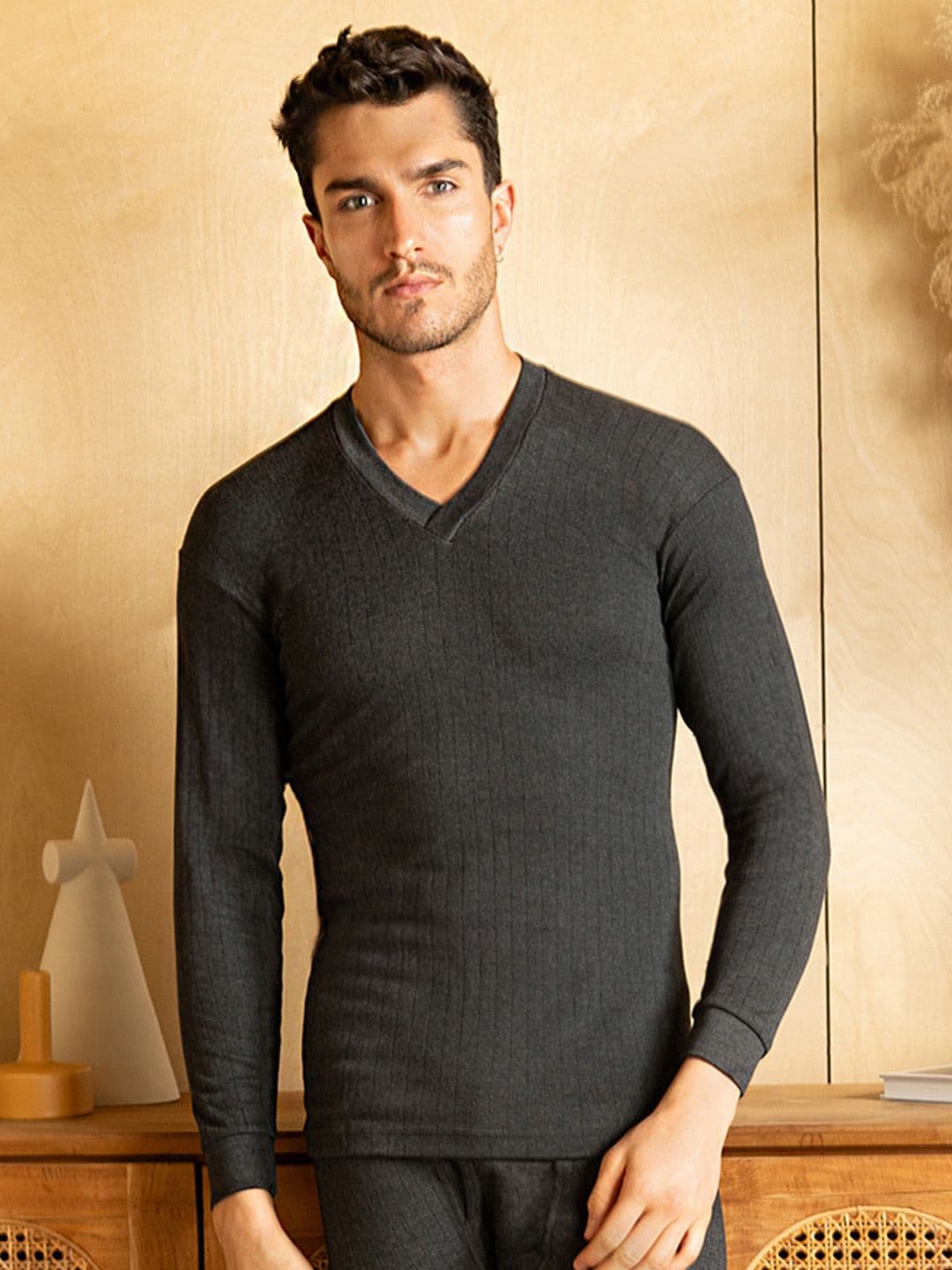 LUX PARKER Men Black Solid Slim-Fit Cotton Thermal Top - view 1