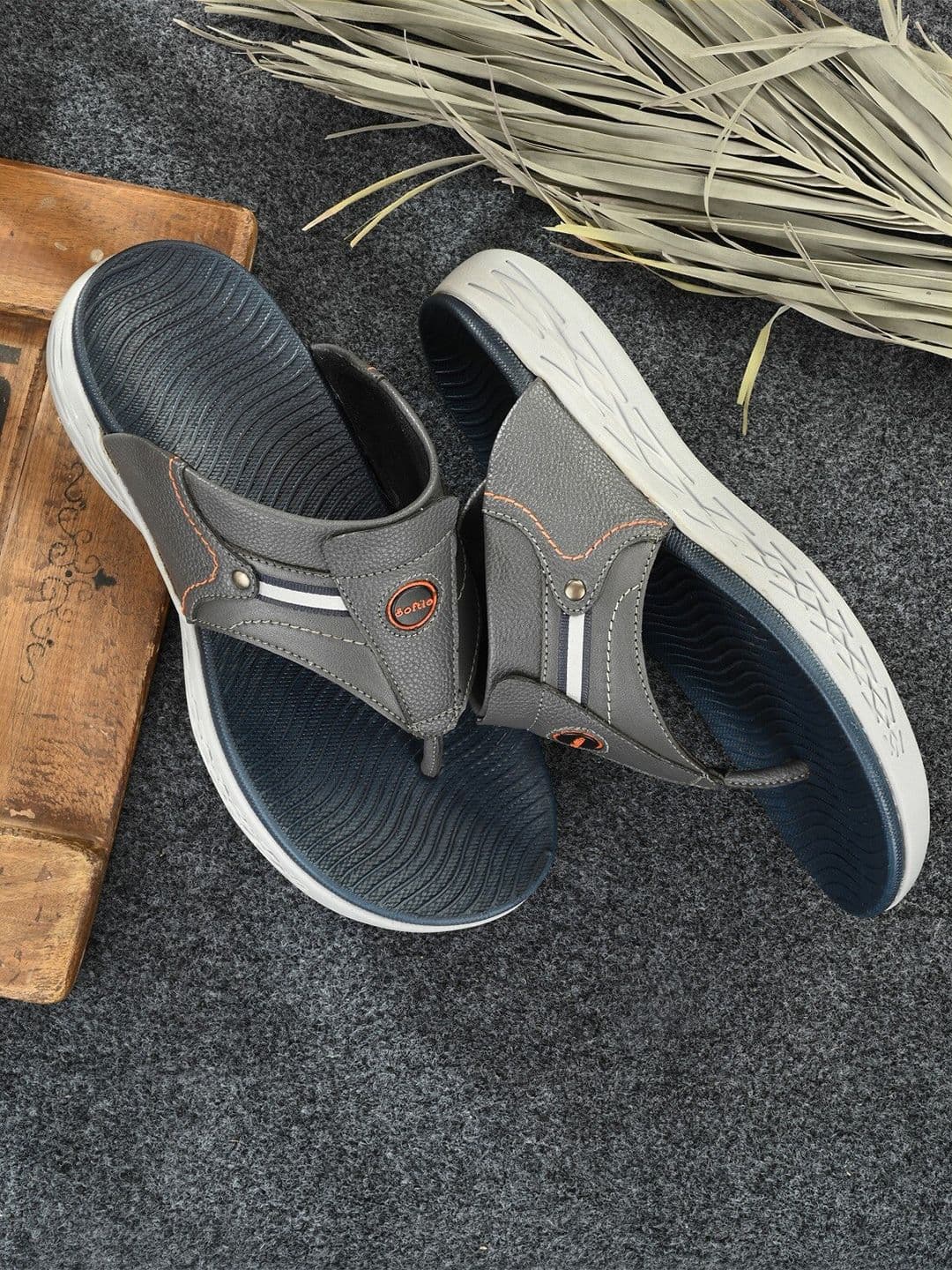 SOFTIO Men Grey Synthetic Leather Slip-On Flip Flops - view 1