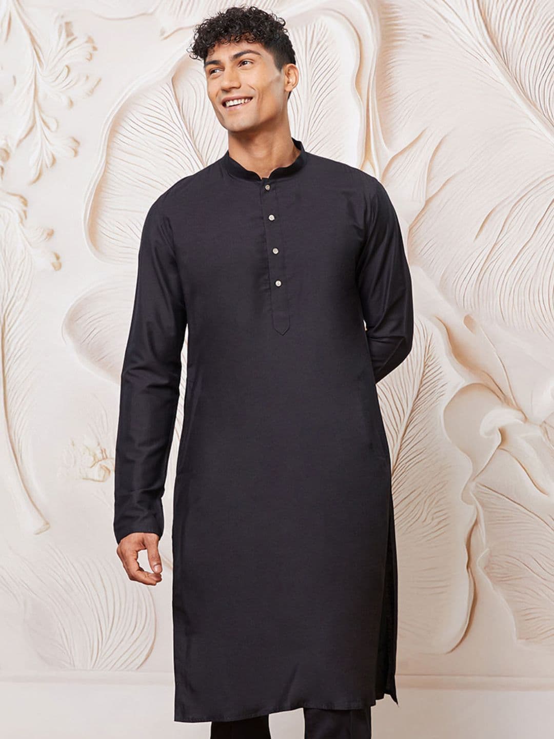 VASTRAMAY Men Black Solid Kurta - view 1