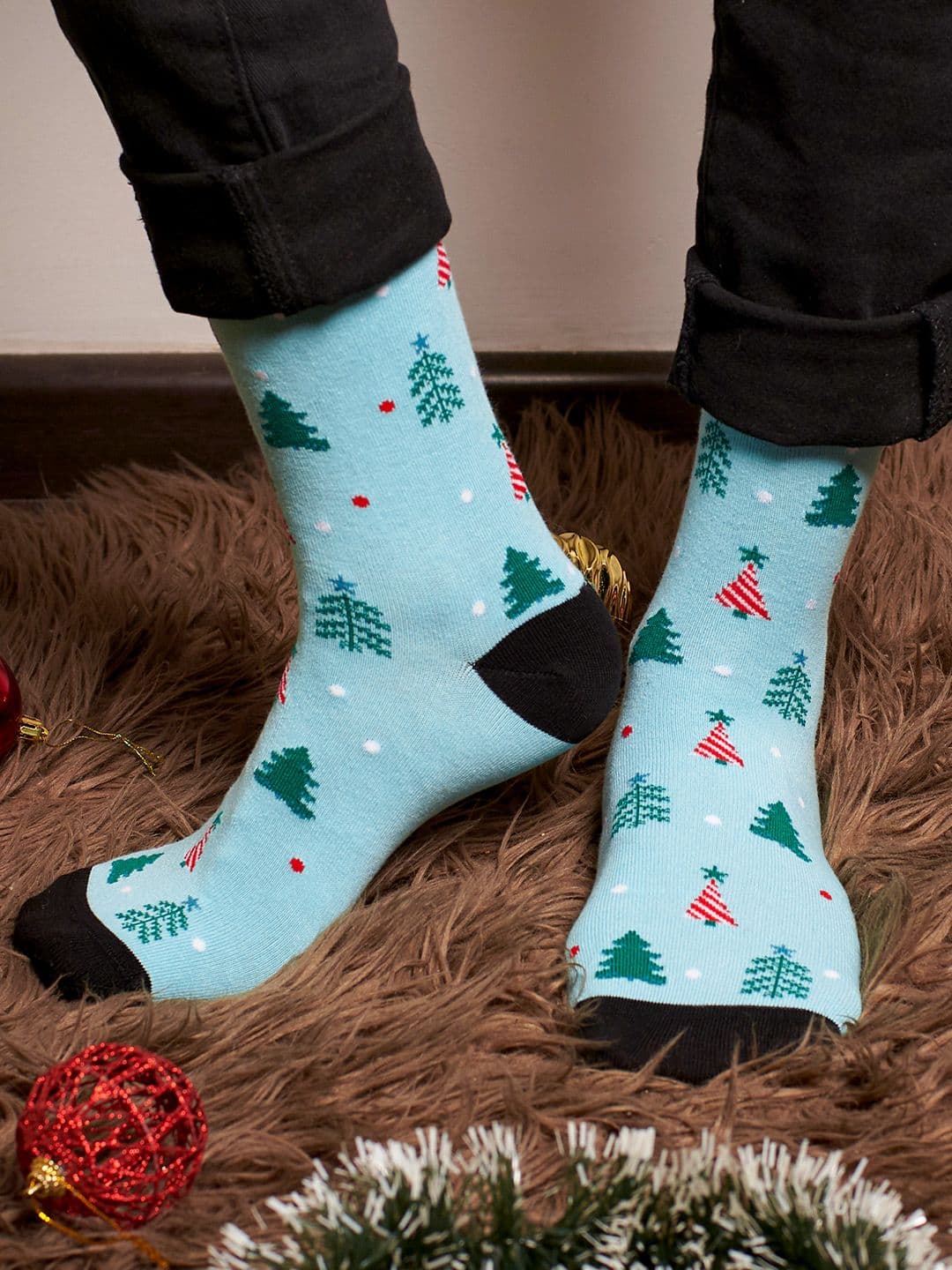 Mint & Oak Turquoise Men Blue X-mas Patterned Calf Length Socks - view 1