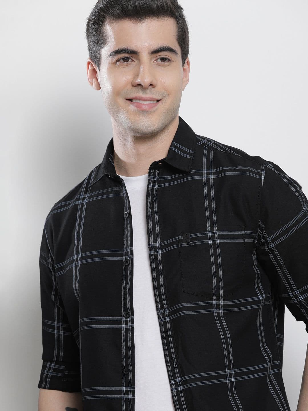 The Indian Garage Co Men Black & White Checked Pure Cotton Casual Shirt - view 1