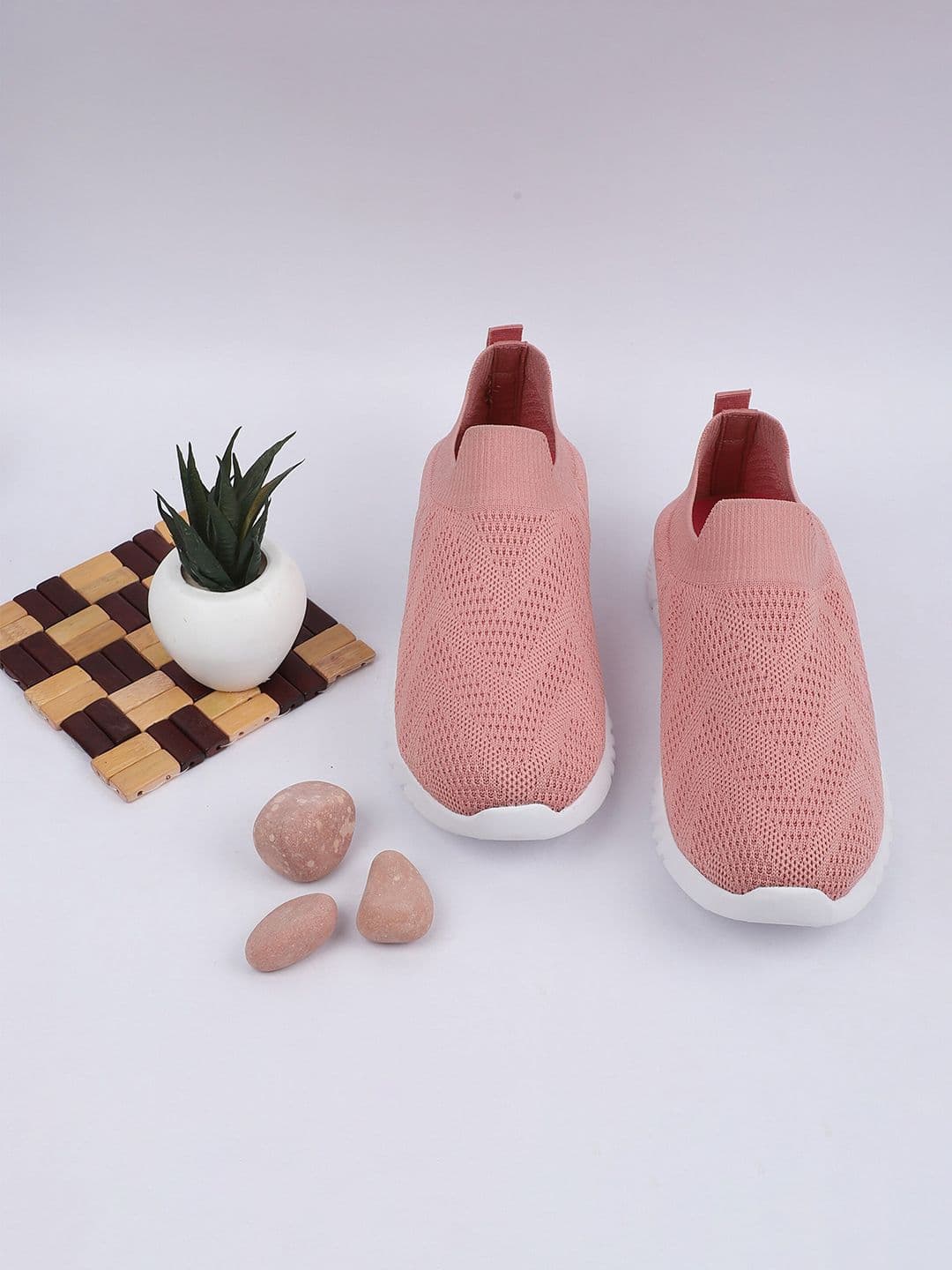 TPENT Women Peach-Coloured Mesh Running Non-Marking Shoes - view 1
