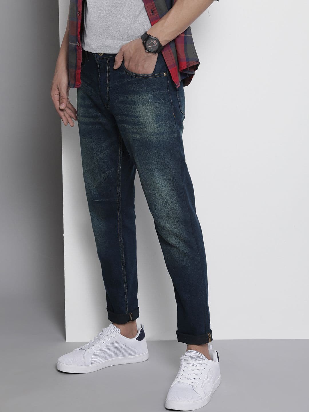 The Indian Garage Co Men Carrot Fit Light Fade Stretchable Jeans - view 1