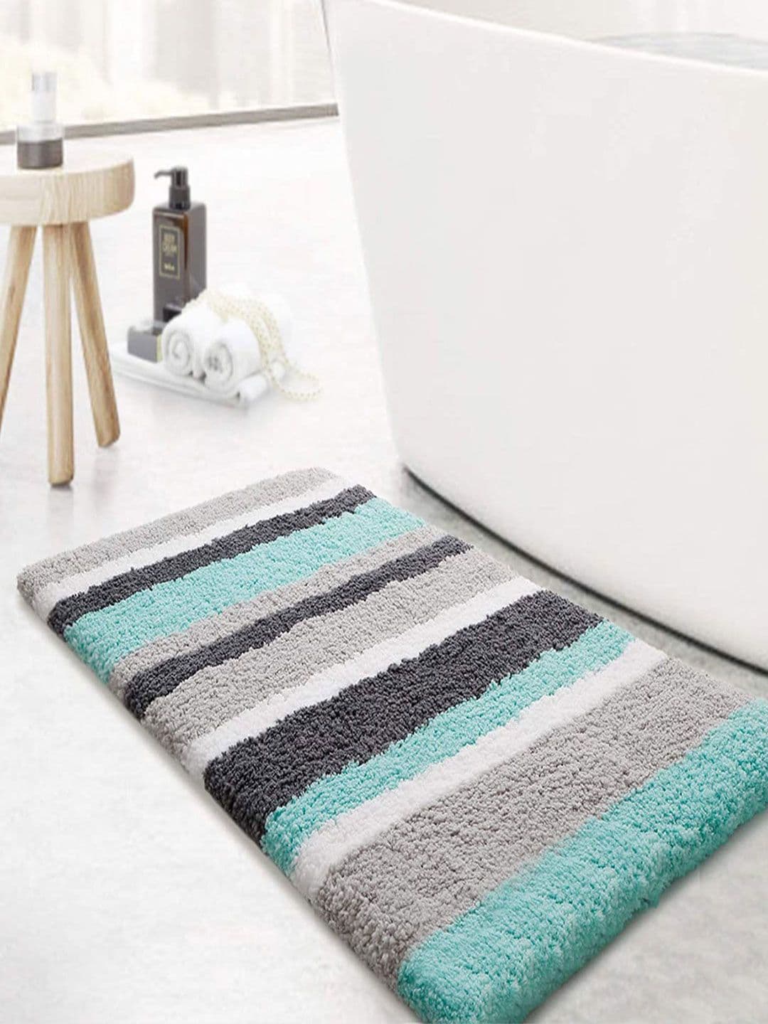 LUXEHOME INTERNATIONAL Striped Anti Skid Bath Rug - view 1