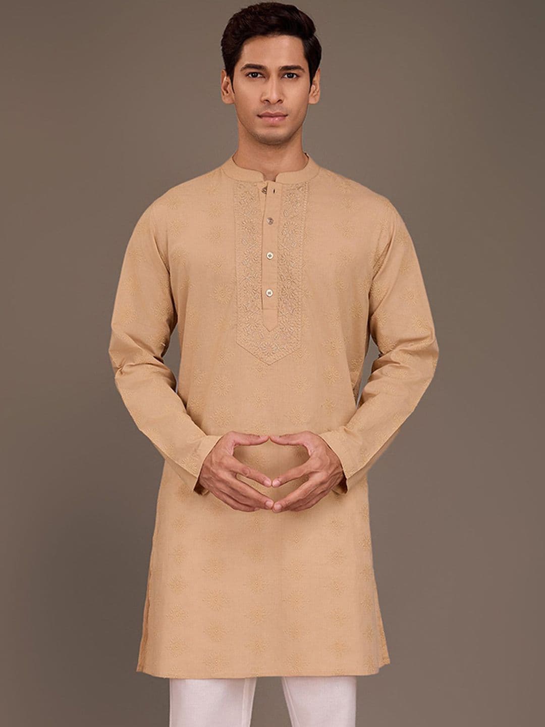 House of Pataudi Floral Embroidered Pure Cotton Chikankari Straight Kurta - view 1