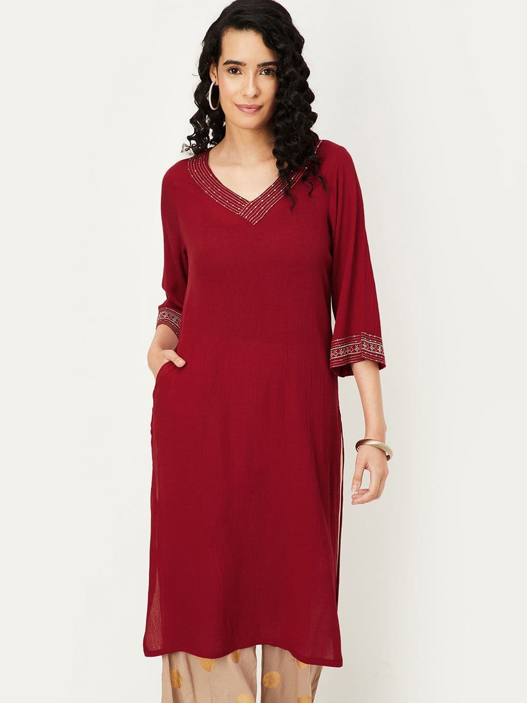 max Thread Work V-Neck Straight Kurta - view 1