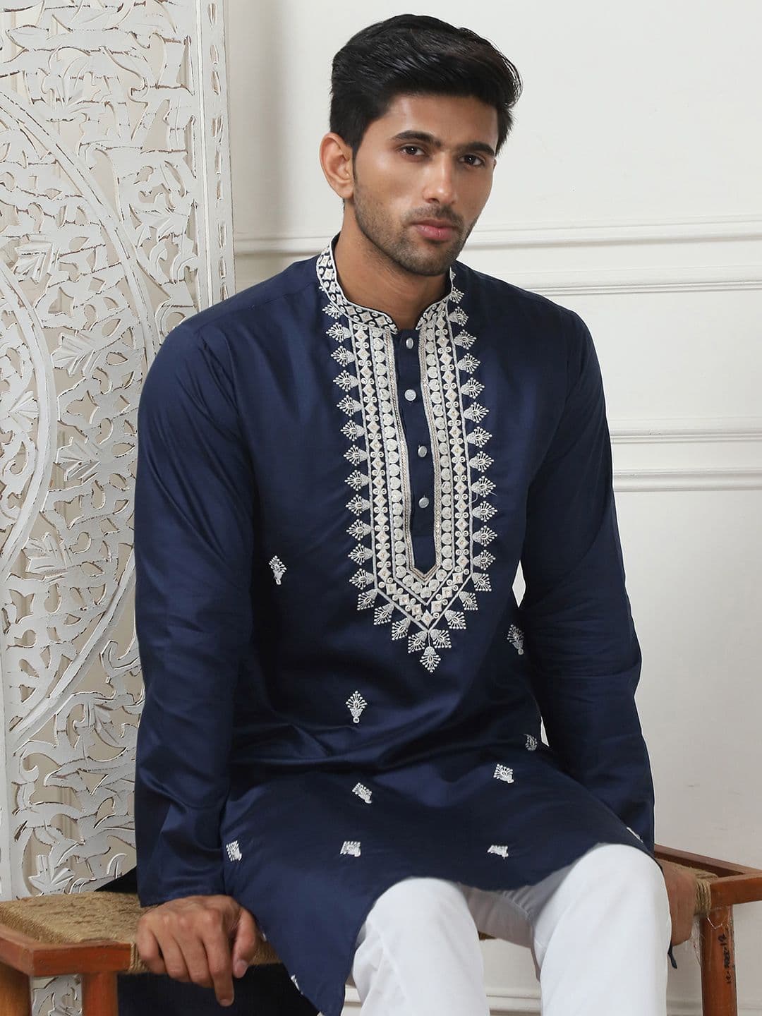 Jompers Floral Embroidered Mandarin Collar Thread Work Straight Kurta - view 1