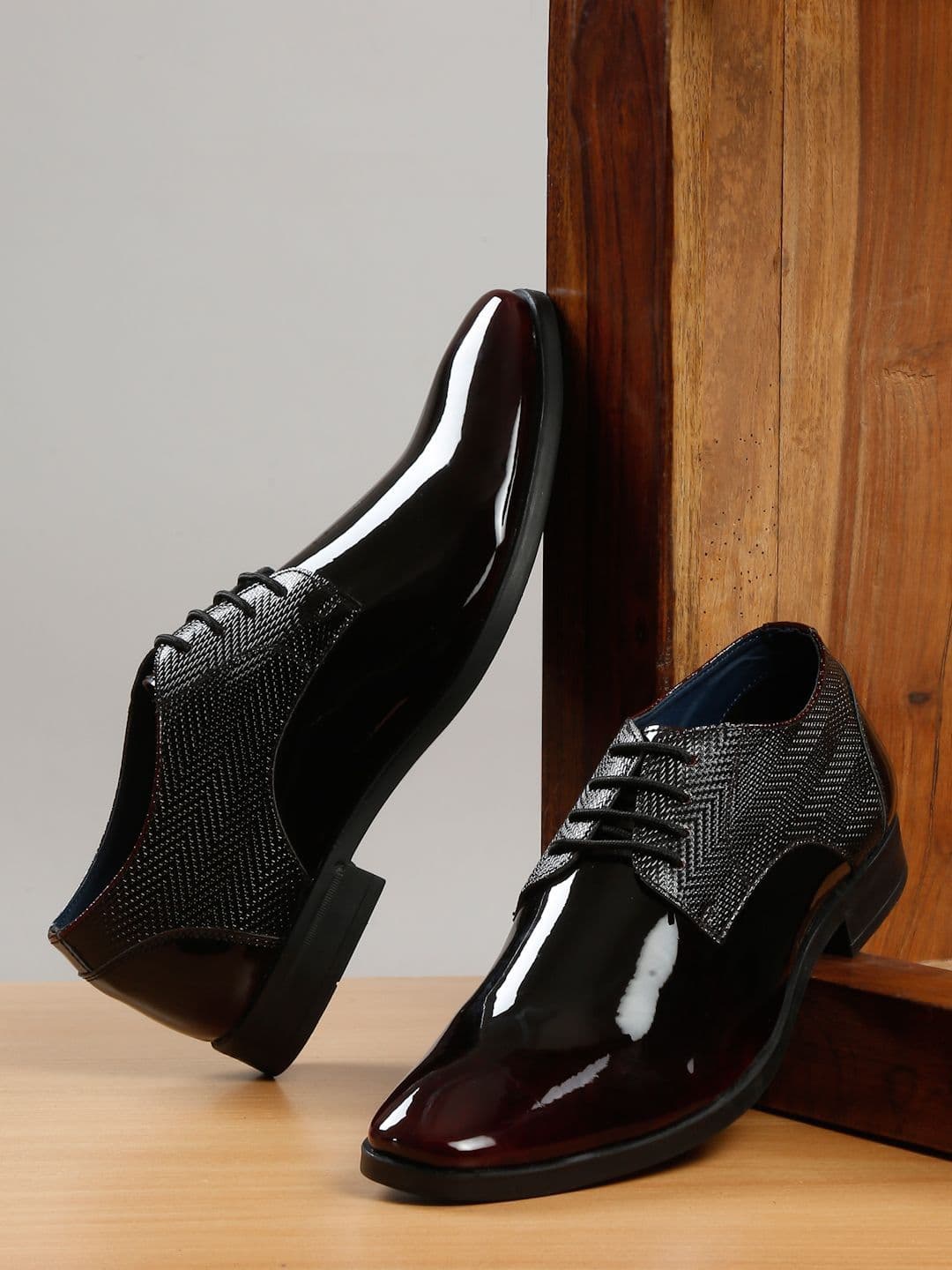 Kosher Men Synthetic Leather Formal Lace Up Derbys - view 1