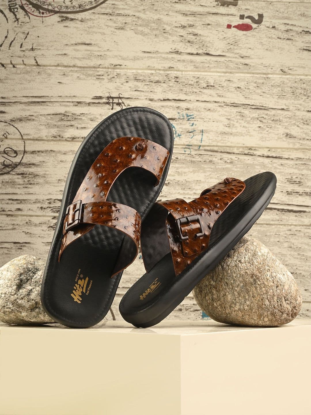Hitz Men Leather Buckle Sandals - view 1
