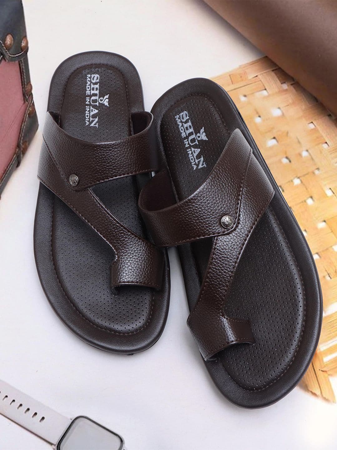 SHUAN Men Textured Comfort Sandal - view 1