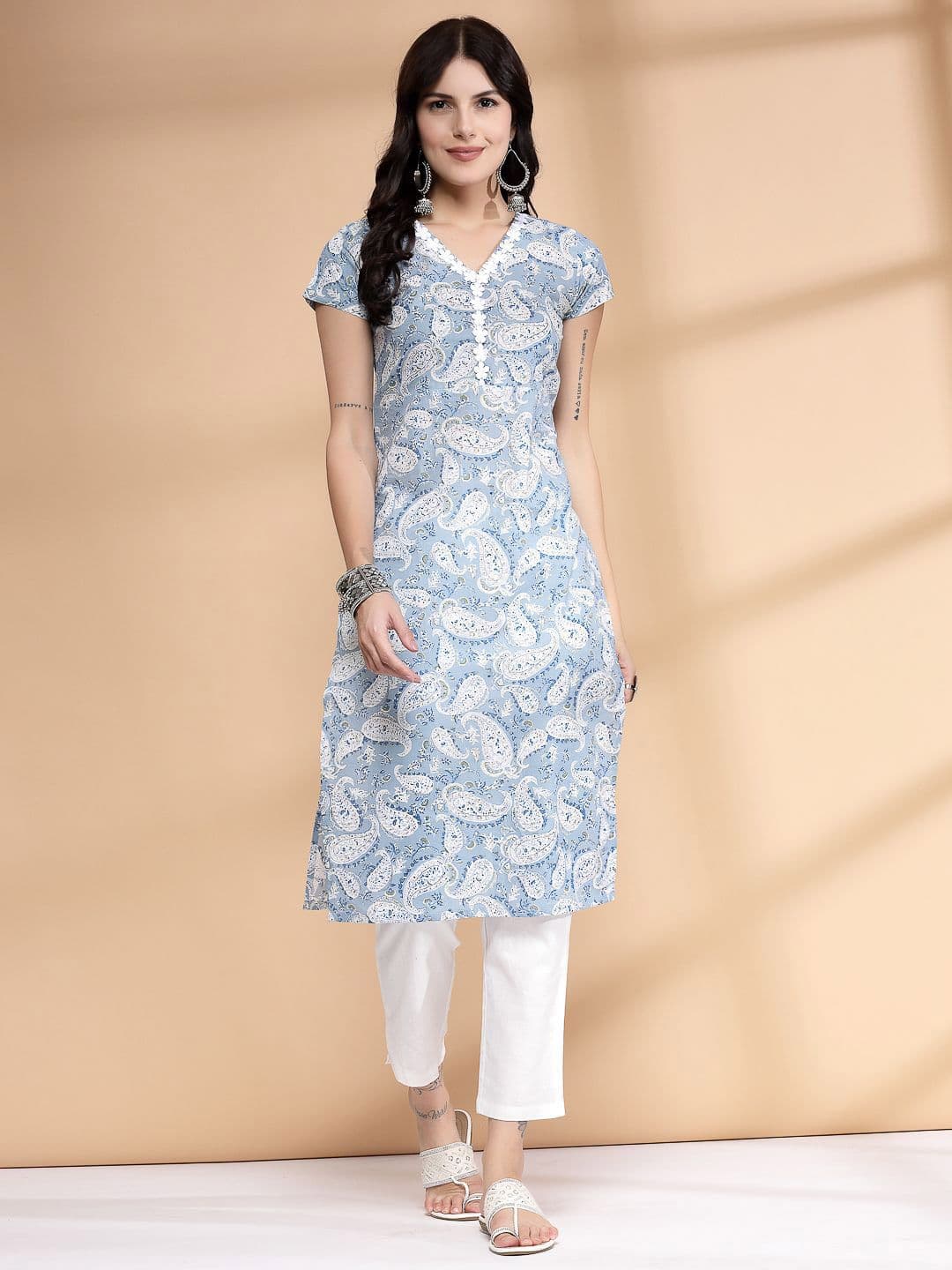 LARGISH Paisley Printed Round Neck Gotta Patti Cotton Straight Kurta - view 1