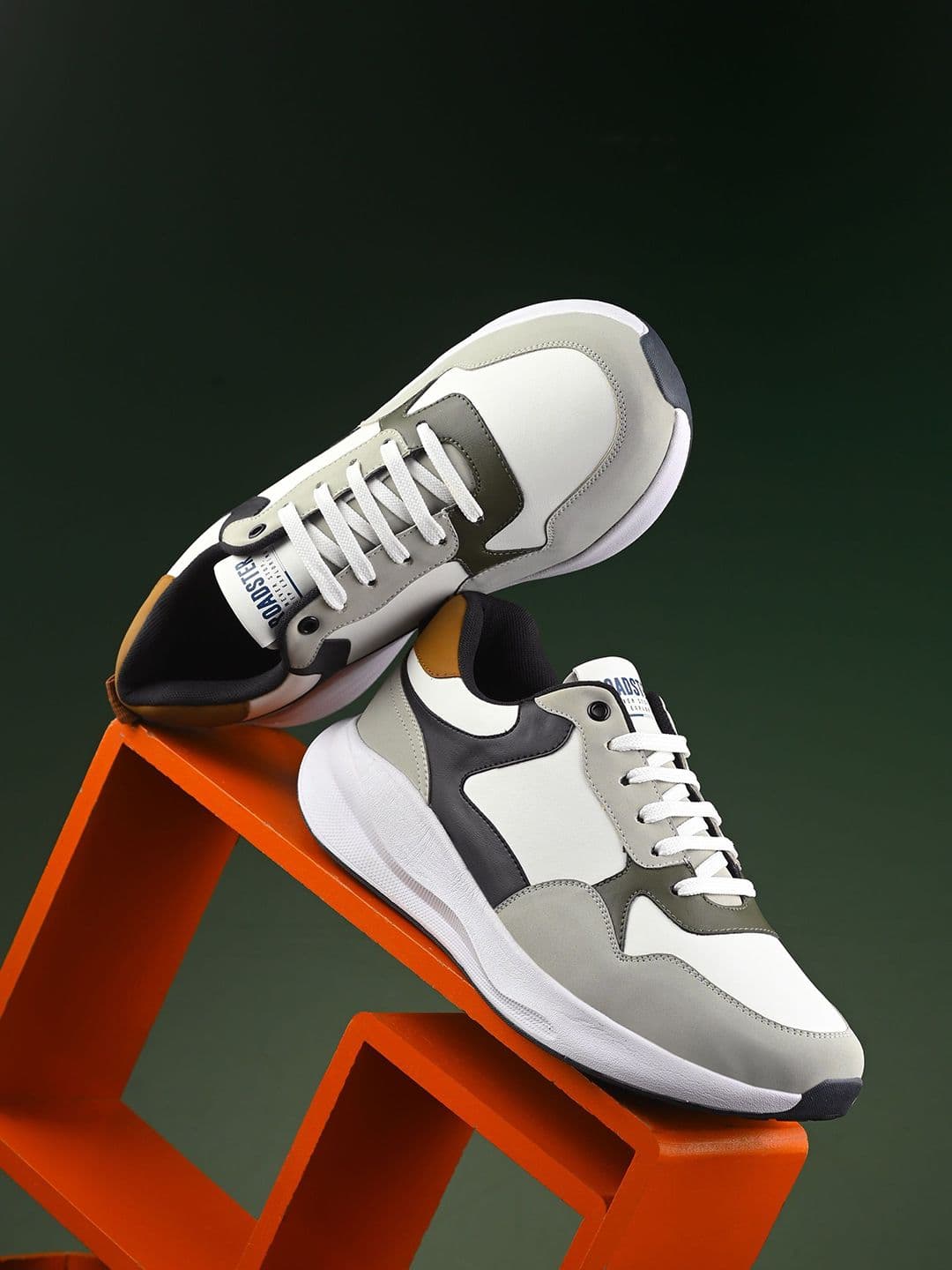 The Roadster Lifestyle Co Men Colorblocked Antiskid Training Shoes - view 1