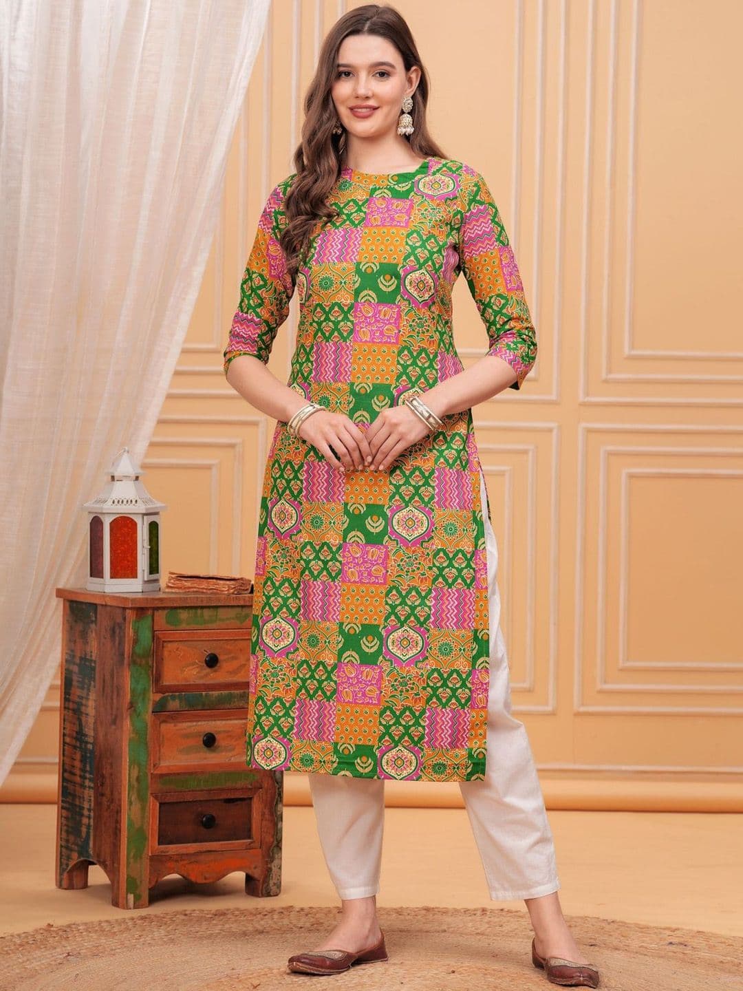 NEW4U Round Neck Geometric Printed Straight Cotton Kurta - view 1