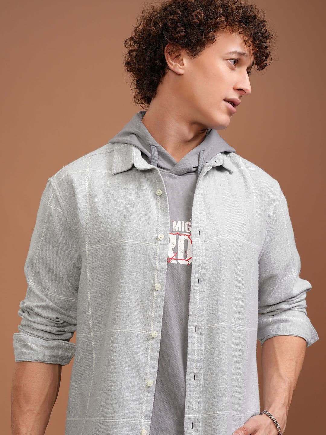 HIGHLANDER Men Spread Collar Checked Cotton Relaxed Fit Casual Shirt - view 1