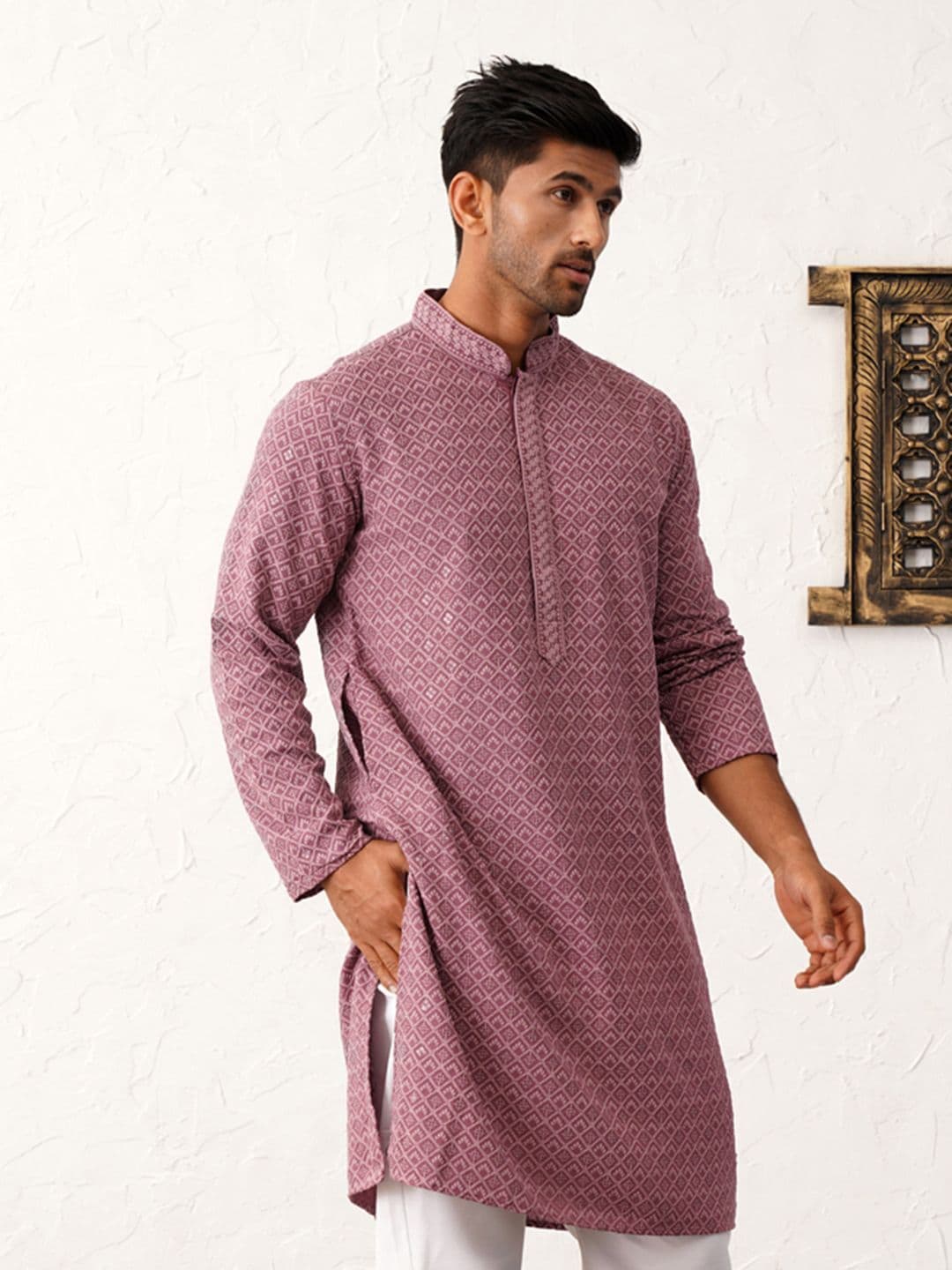Jompers Men Geometric Embroidered Sequinned Kurta - view 1