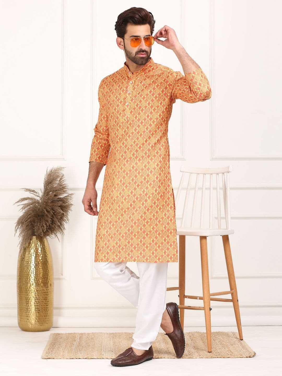 Larwa Geometric Printed Mandarin Collar Straight Kurta - view 1