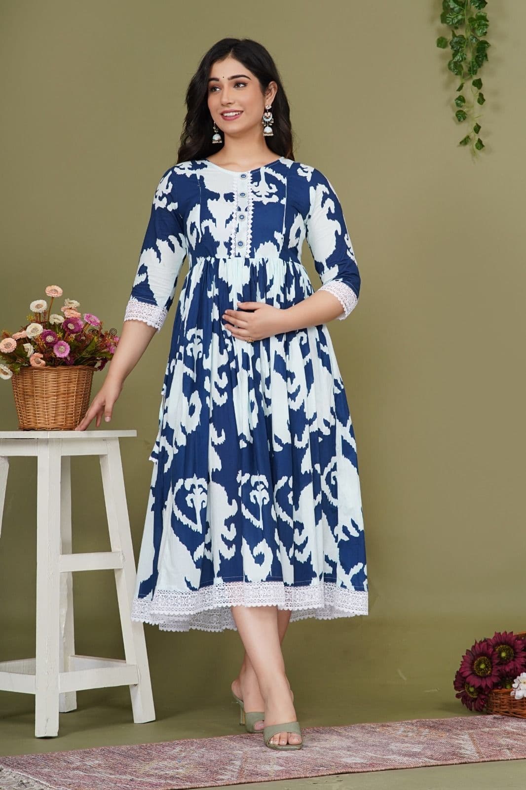 Pristyle Abstract Printed Pleated Round Neck Maternity Anarkali Kurta - view 1