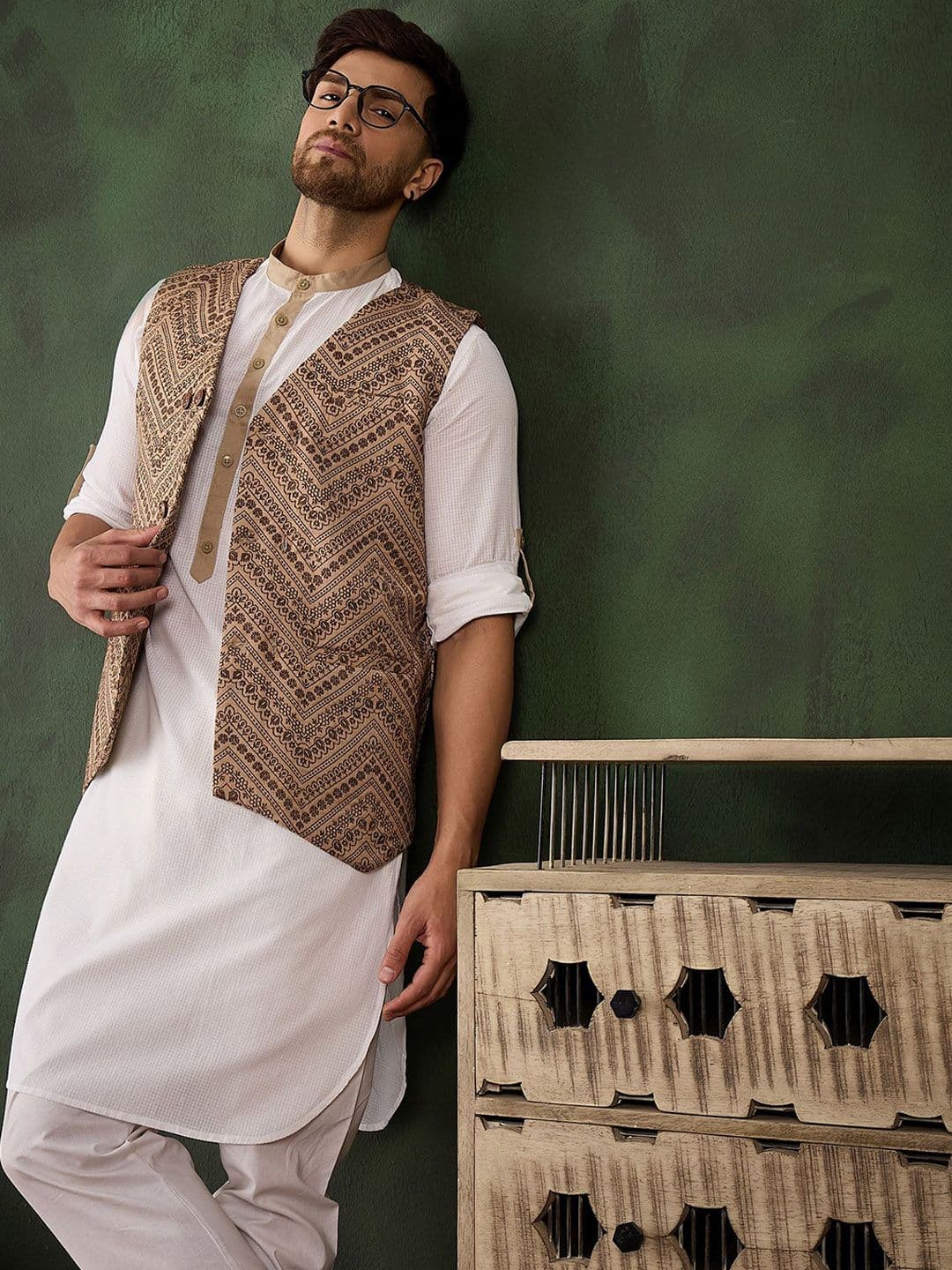 Sangria Men Woven Design Winter Pashmina Nehru Jacket - view 1