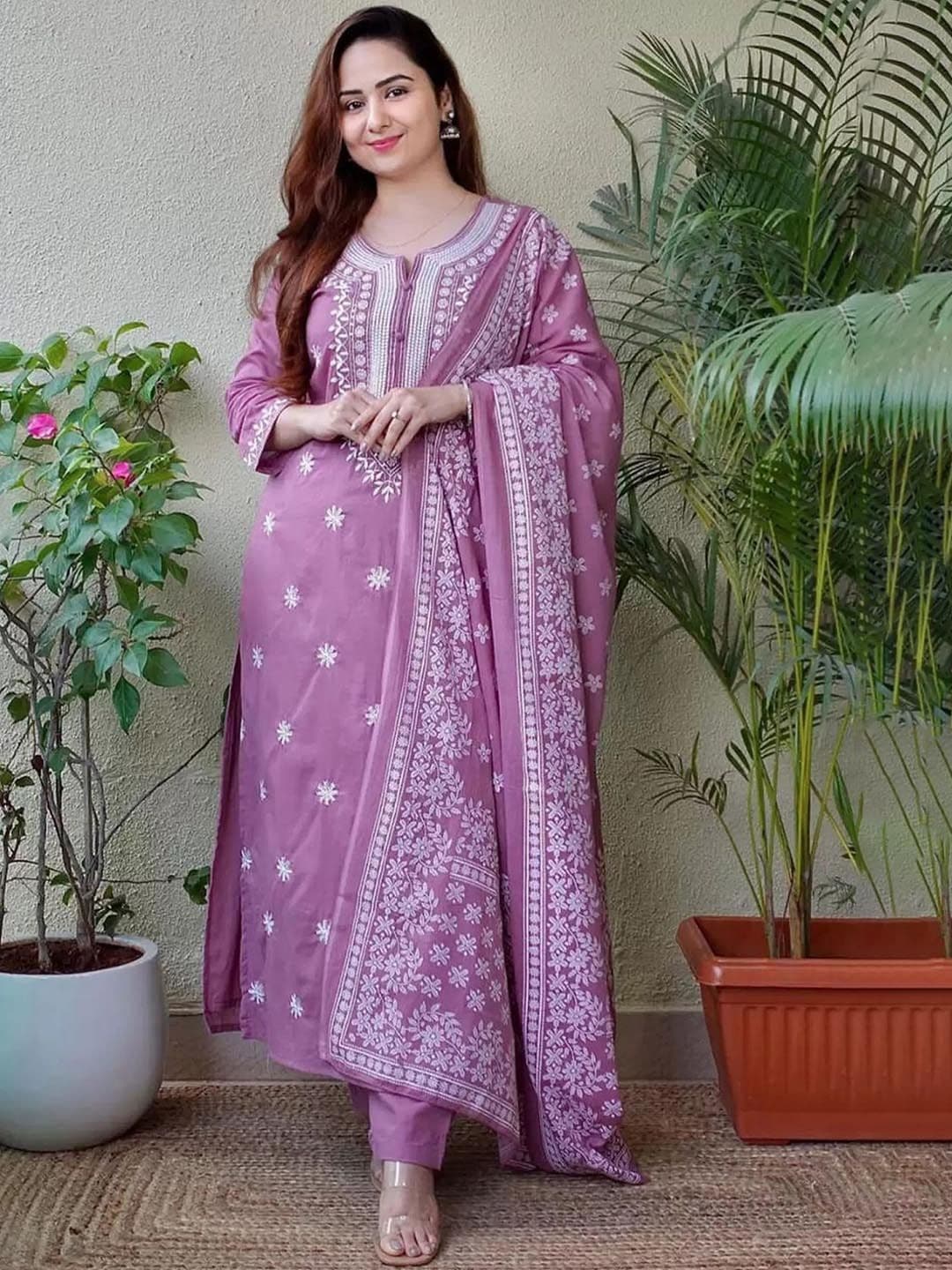 Royal Export Floral Embroidered Thread Work Kurta with Trouser & Dupatta - view 1
