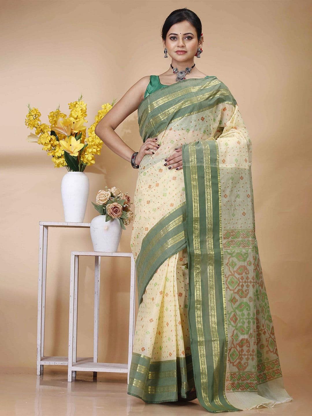 Ruuprekha Floral Zari Pure Cotton Fusion Taant Saree - view 1