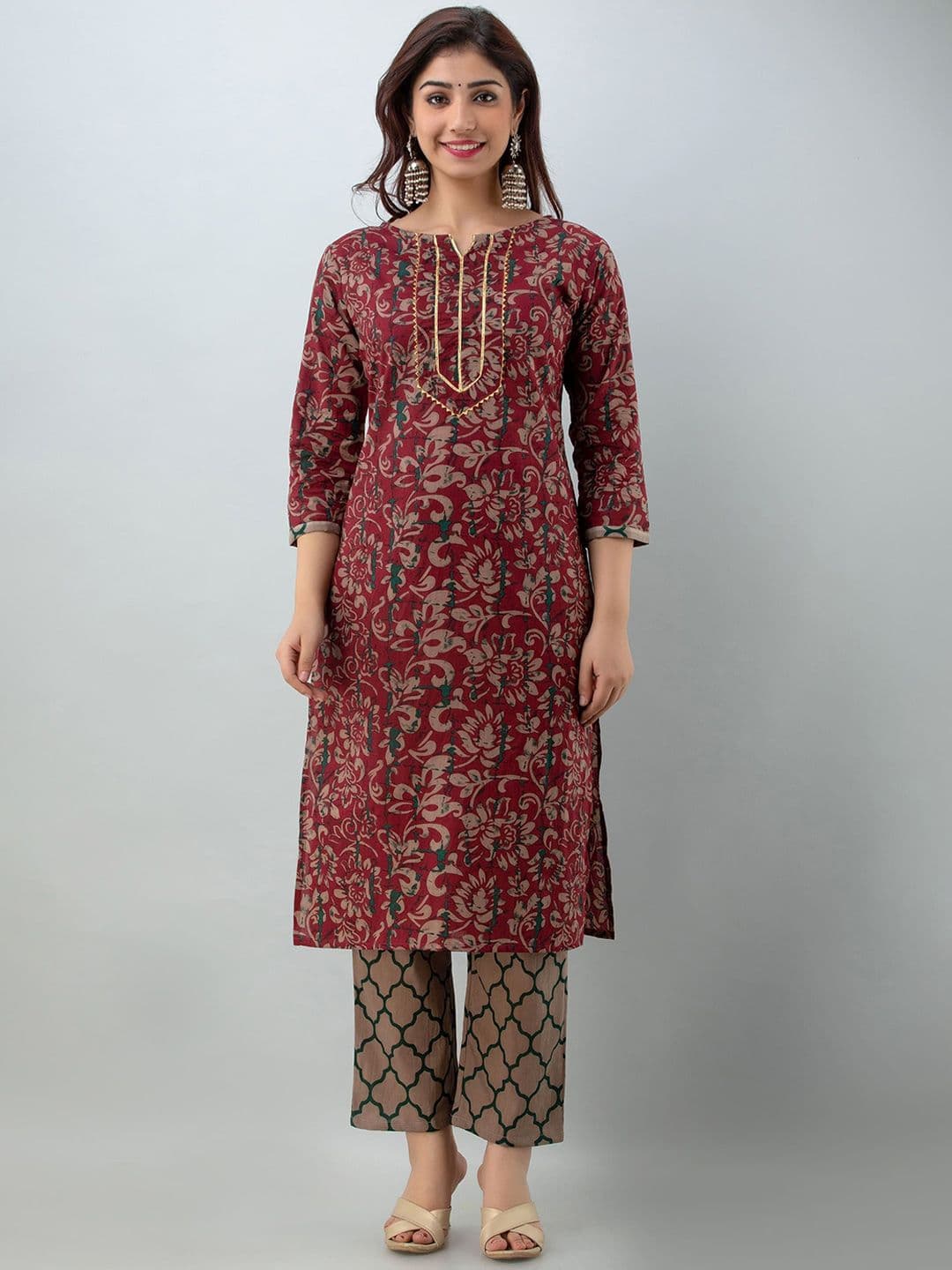 VARICOS Floral Printed Notch Neck Gotta Patti Pure Cotton Straight Kurta - view 1