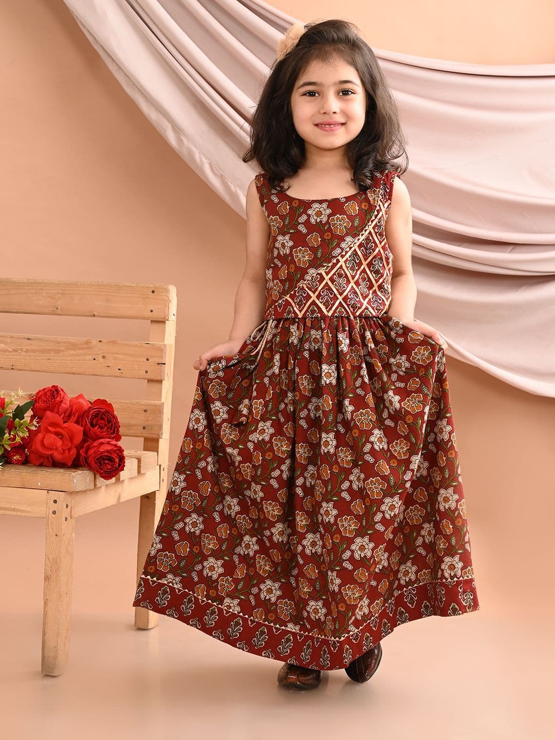 Here&Now X Kinder Kids Girls Floral Printed Gotta Patti Cotton Ready to Wear Lehenga & Blouse - view 1