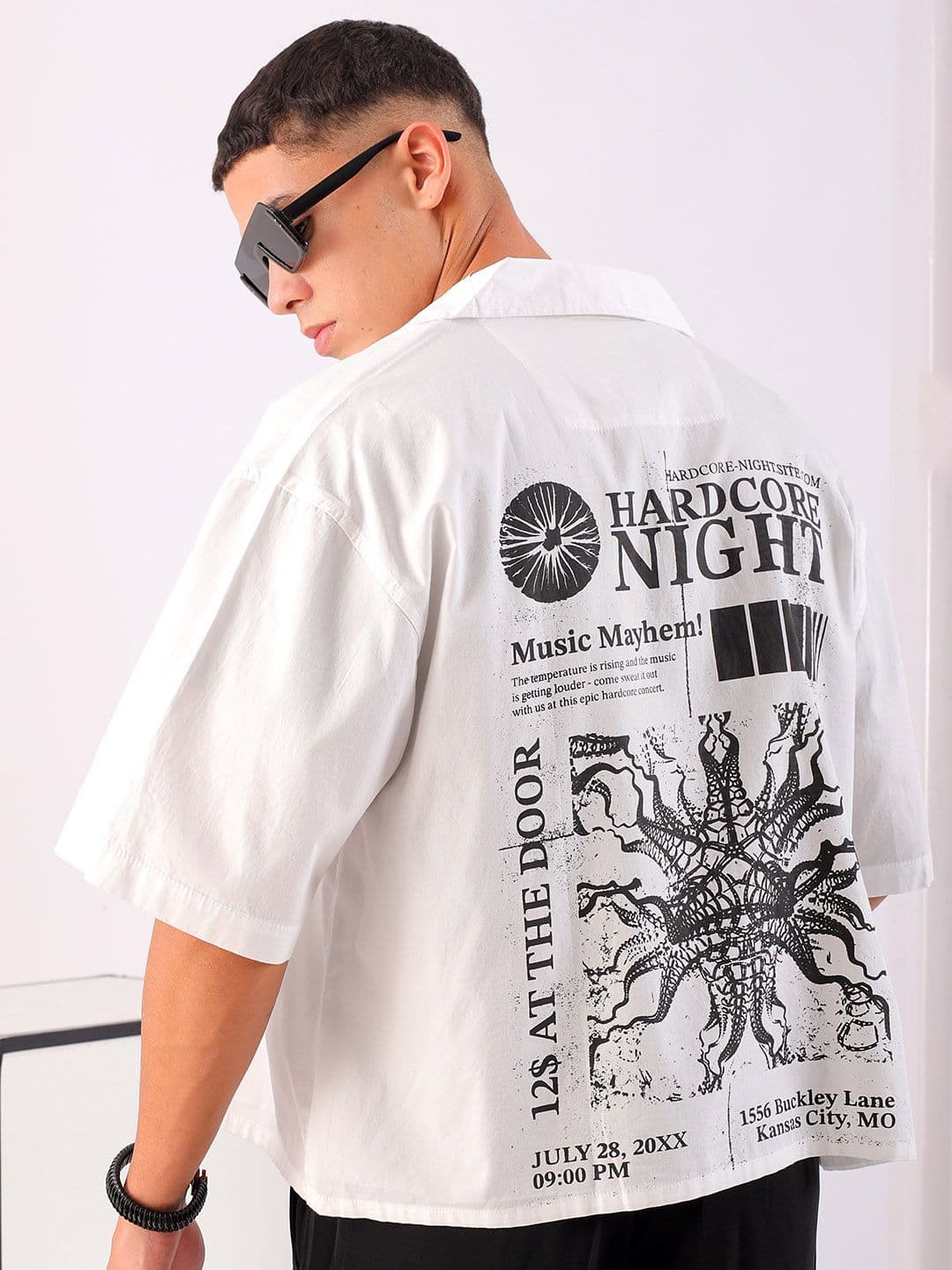The Indian Garage Co Men Spread Collar Graphic Printed Cotton Boxy Casual Shirt - view 1
