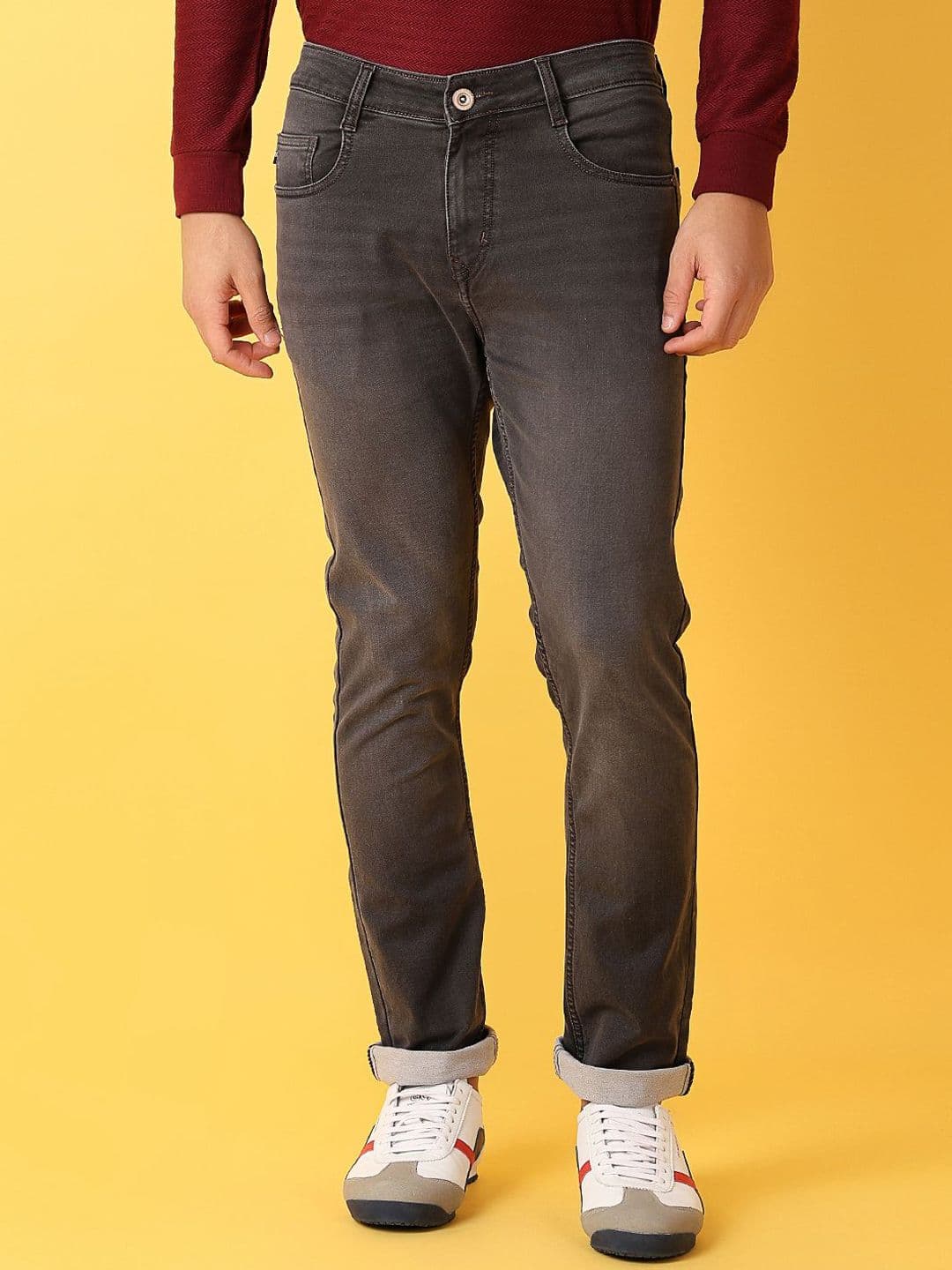 V-Mart Men Tapered Fit Slim Fit Light Fade Stretchable Jeans - view 1