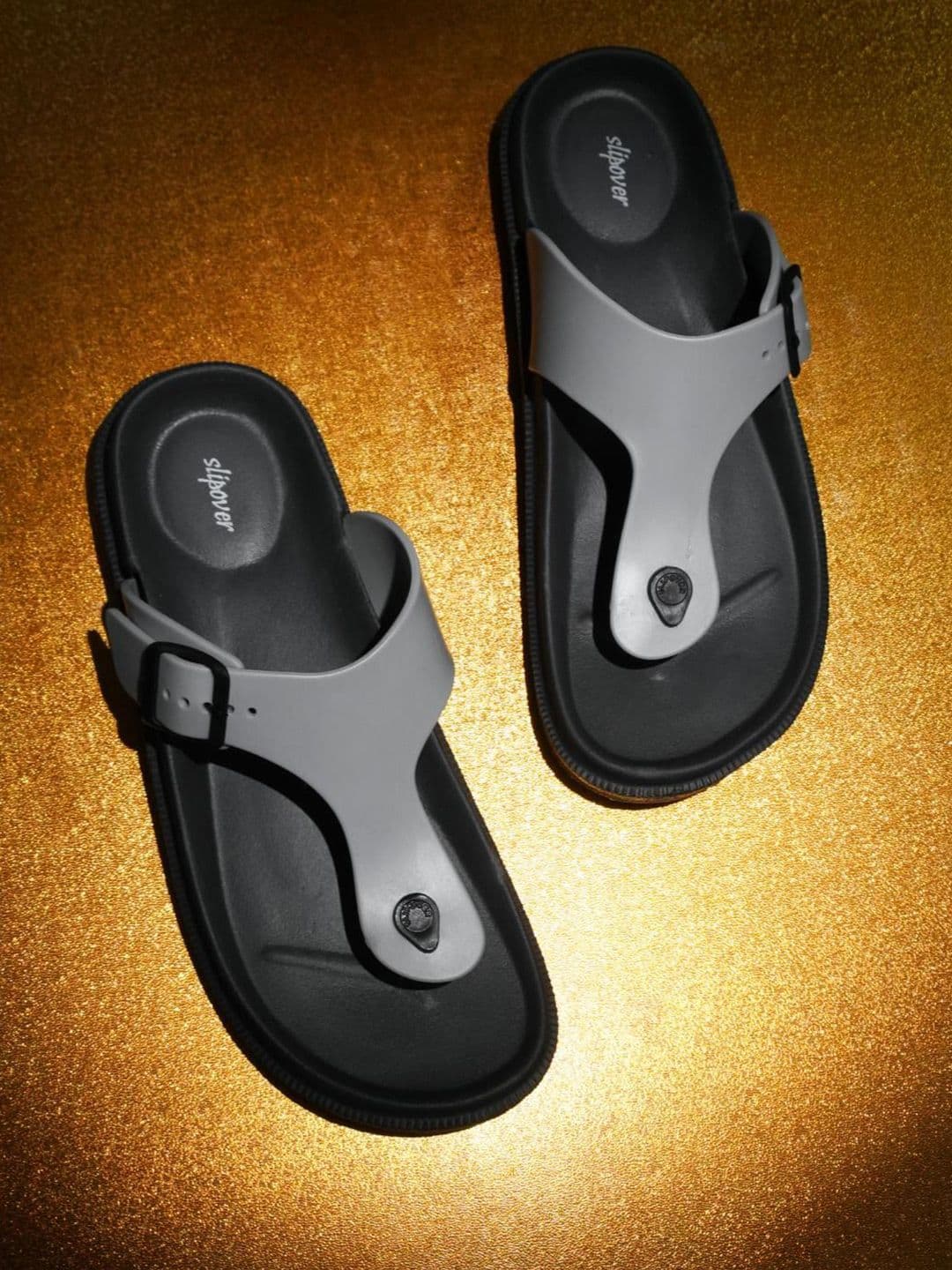 Slipover Men Solid Thong Flip-Flops - view 1