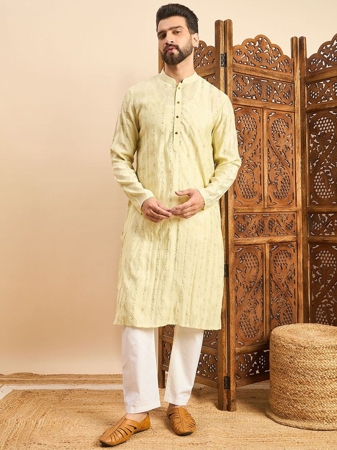House of Pataudi Sequin Detailed Mandarin Collar Ethnic Wear Kurta - view 1
