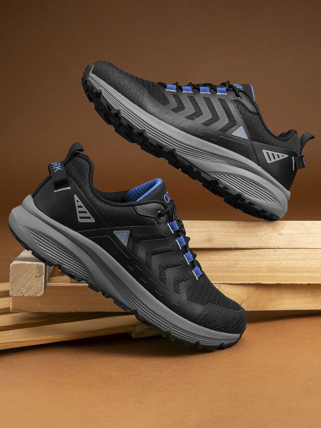 Red Tape Ozark Men Mesh Hiking Shoes - view 1