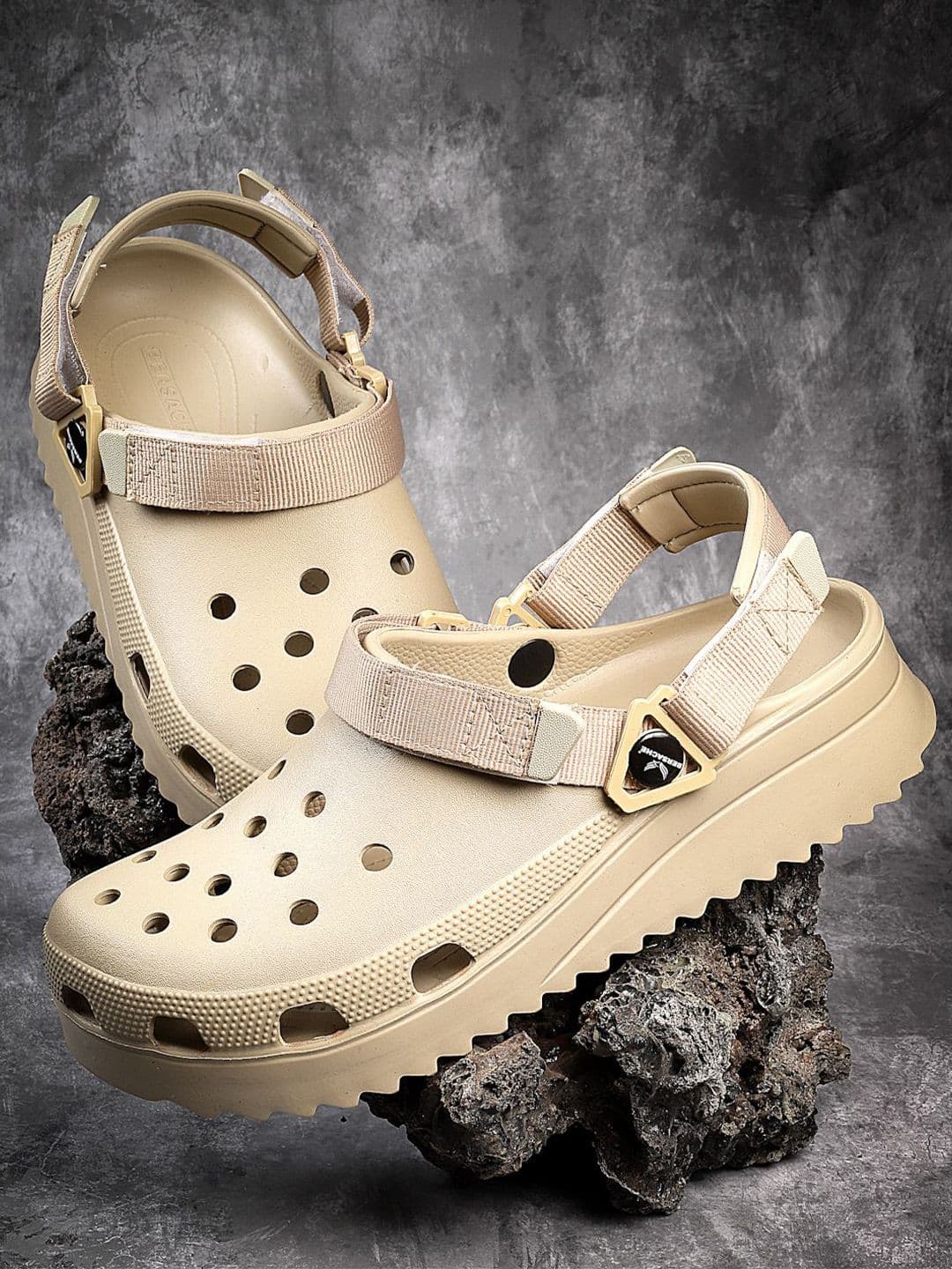 BERSACHE Men Rubber Clogs - view 1