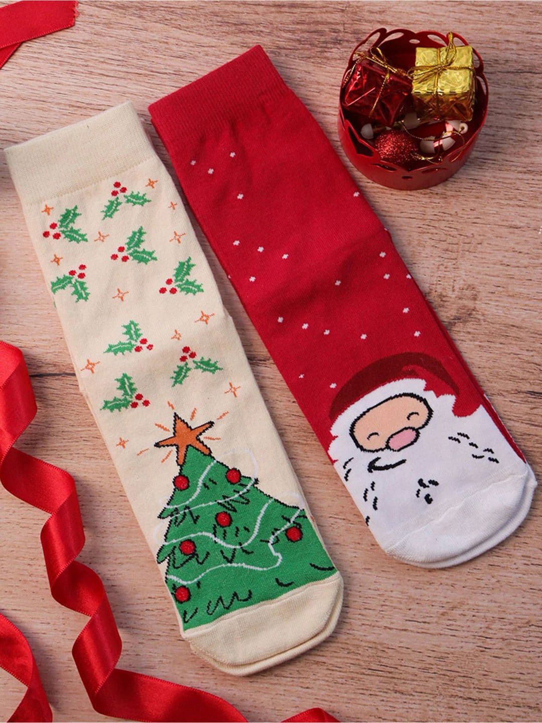 Thela Gaadi Pack Of 2 Christmas Patterned Calf length Socks - view 1