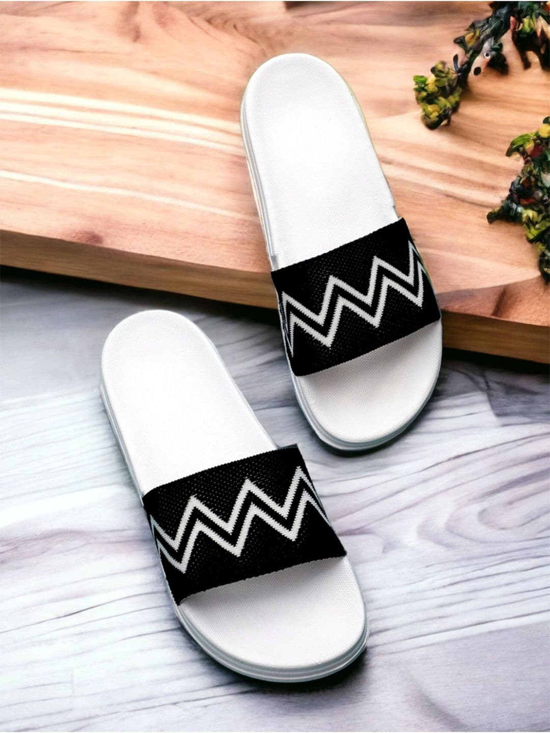KAPYANSH Men Printed Sliders - view 1