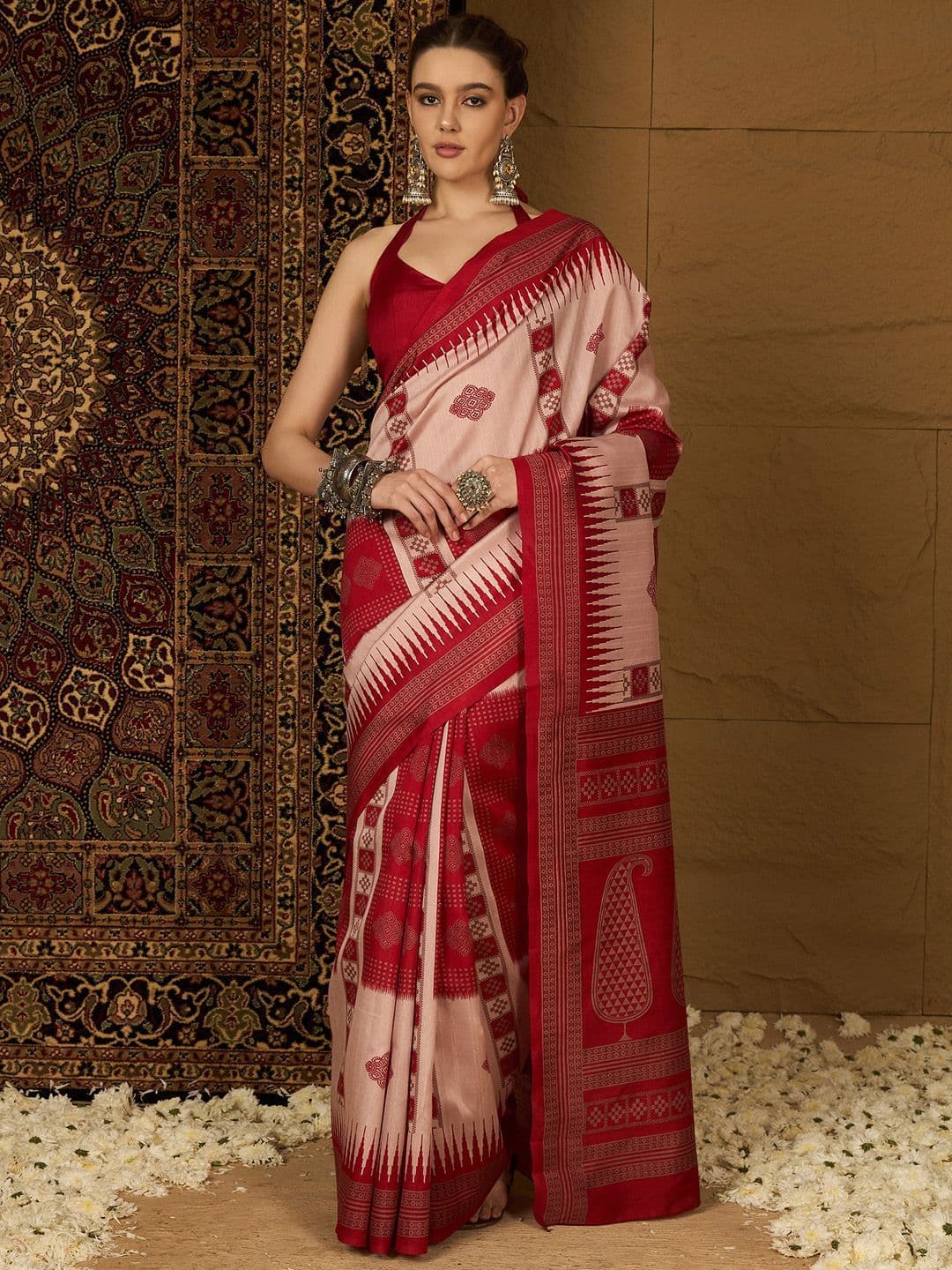 Saree mall Ethnic Motifs Silk Blend Designer Ikat Sarees - view 1