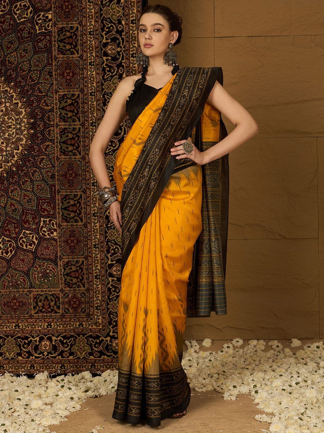 Saree mall Silk Blend Ikat Sarees - view 1