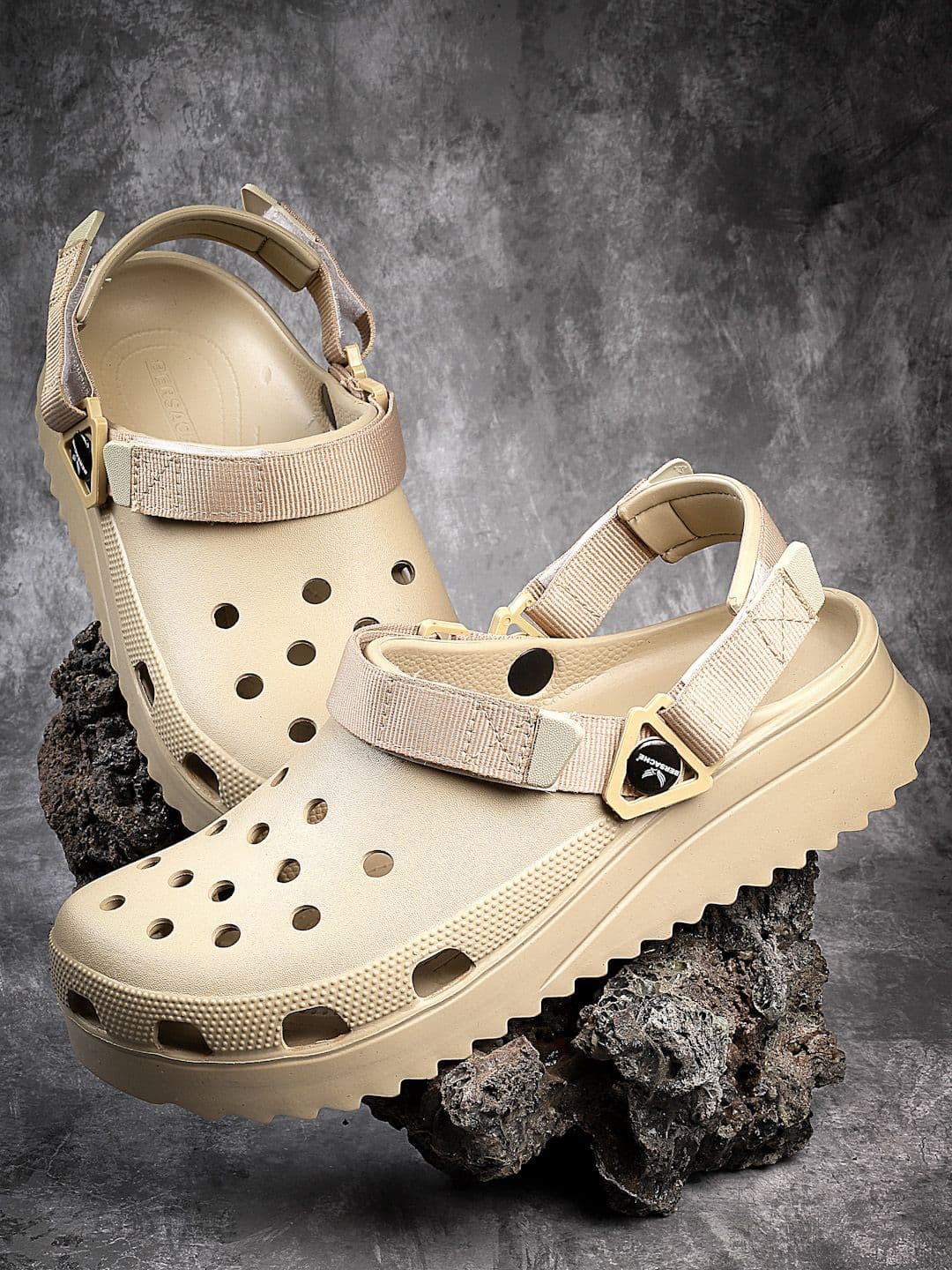 Bersache Men Ultra Soft Technology Clogs - view 1