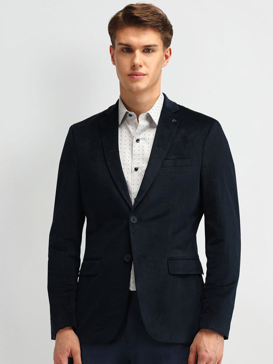Arrow Textured Notched Lapel Collar Slim-Fit Single Breasted Formal Blazer - view 1