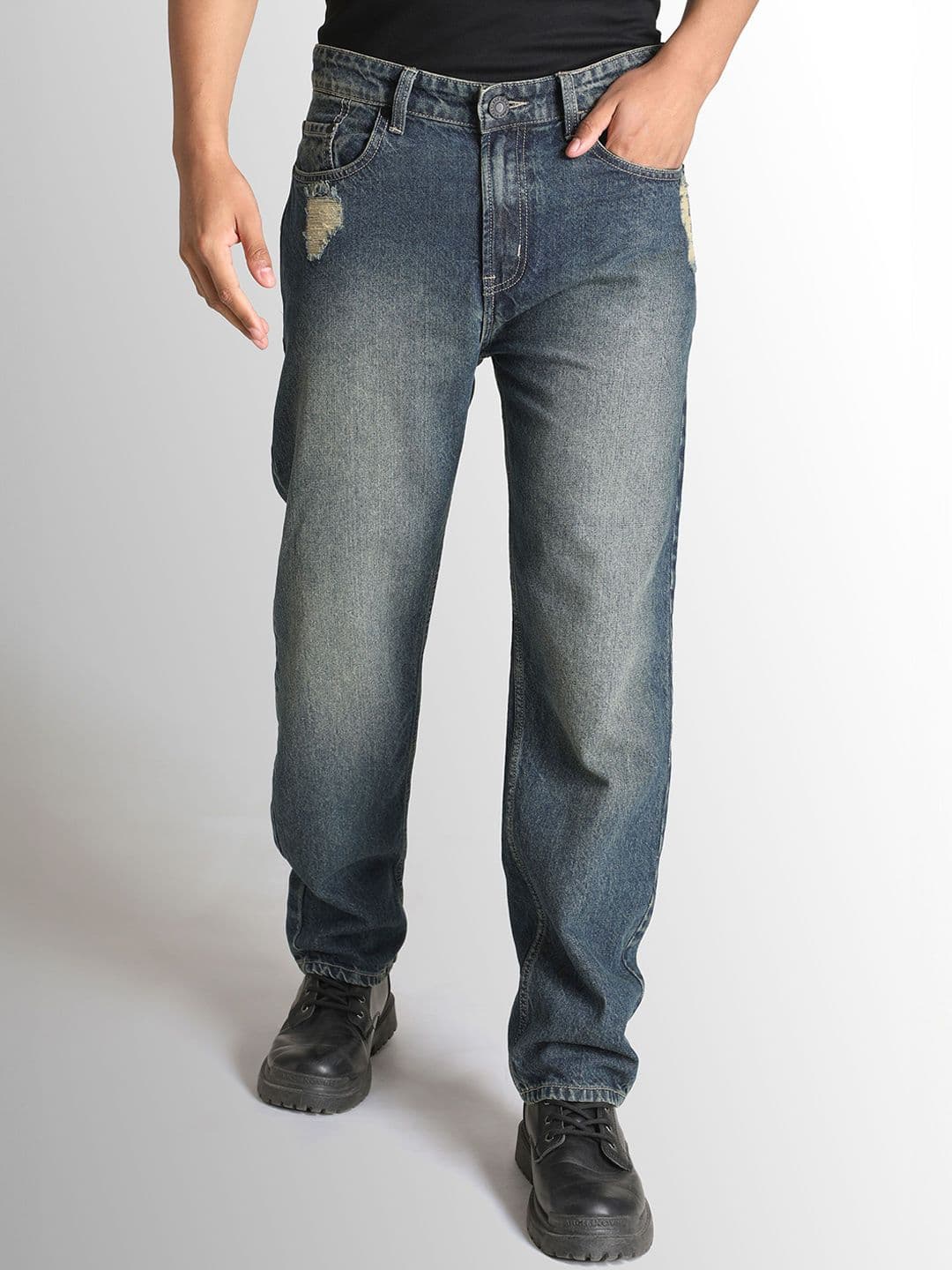 Bene Kleed Men Relaxed Fit Pocket Distress Tinted Cotton Jeans - view 1
