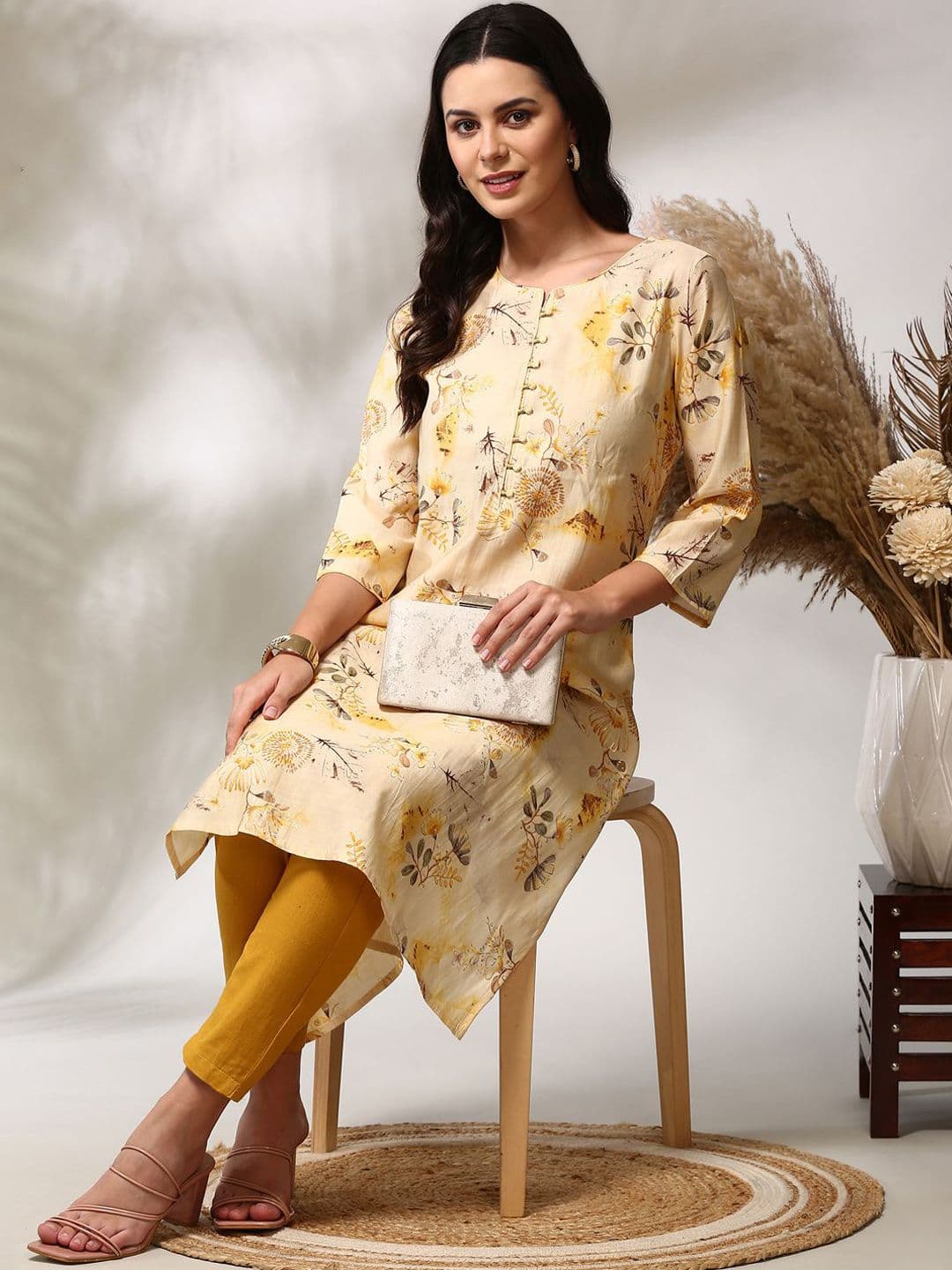 Anouk X fwd Floral Printed Notch Neck Straight Kurta - view 1
