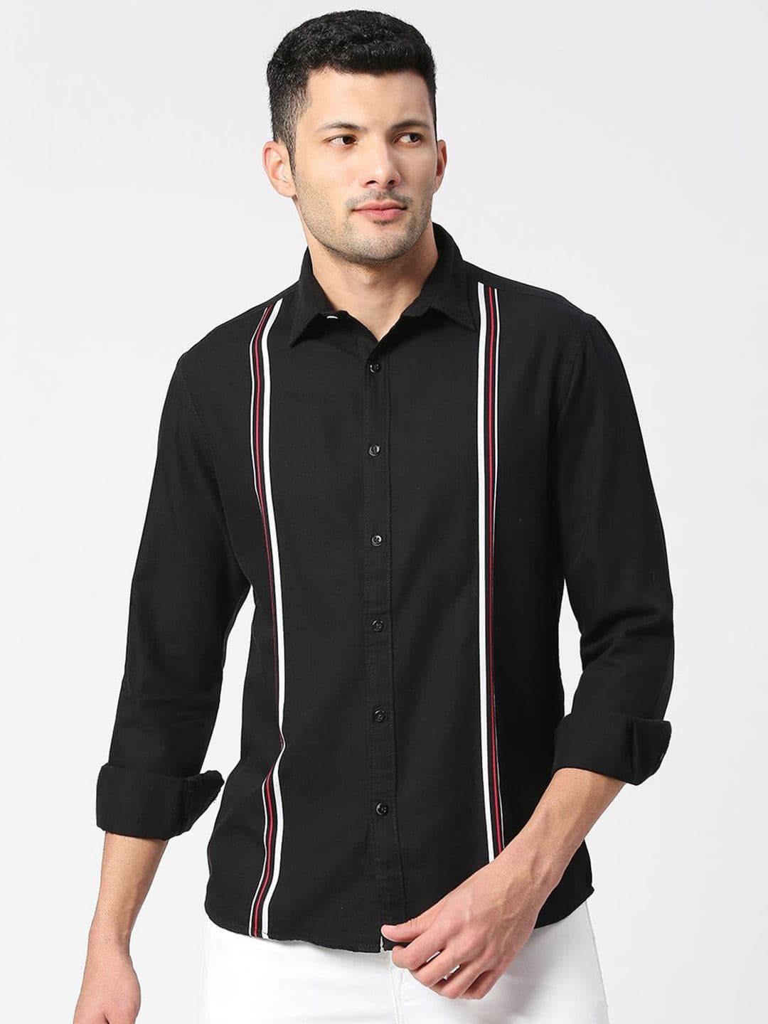 SNX Men Spread Collar Solid Cotton Tailored Fit Casual Shirt - view 1