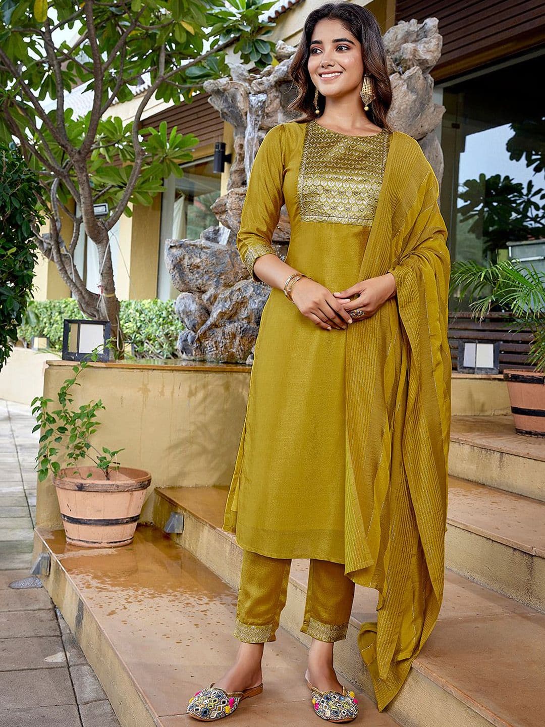 Royal Export Floral Yoke Design Embroidered Straight Kurta with Trousers & Dupatta - view 1