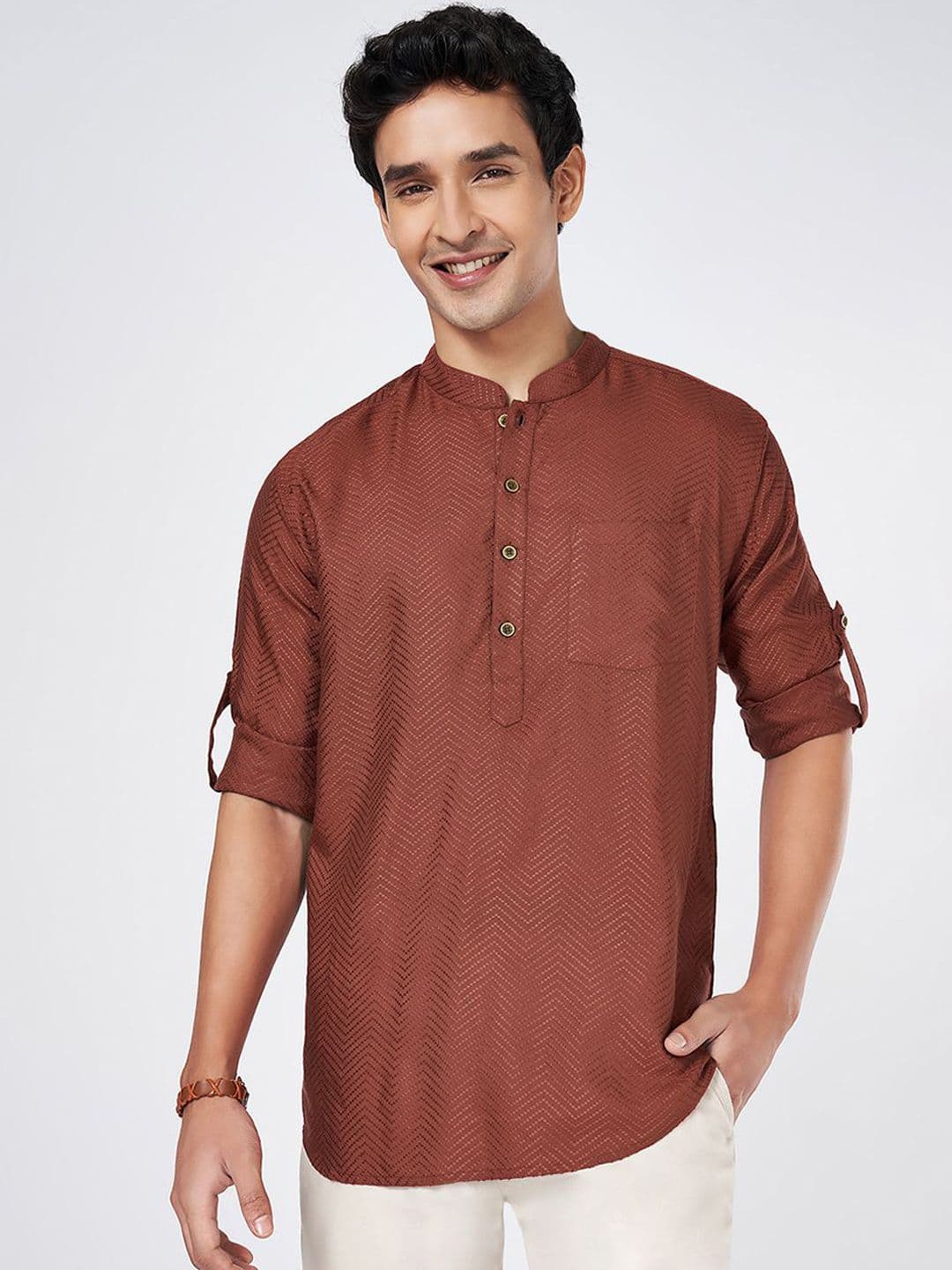 indus route by Pantaloons Geometric Woven Design Roll-Up Sleeves Cotton Straight Kurta - view 1