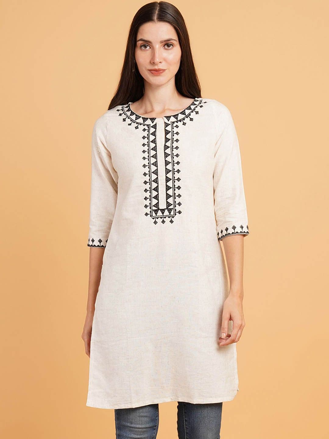 Brownverse Ethnic Motifs Embroidered Regular Cotton Straight Kurti - view 1