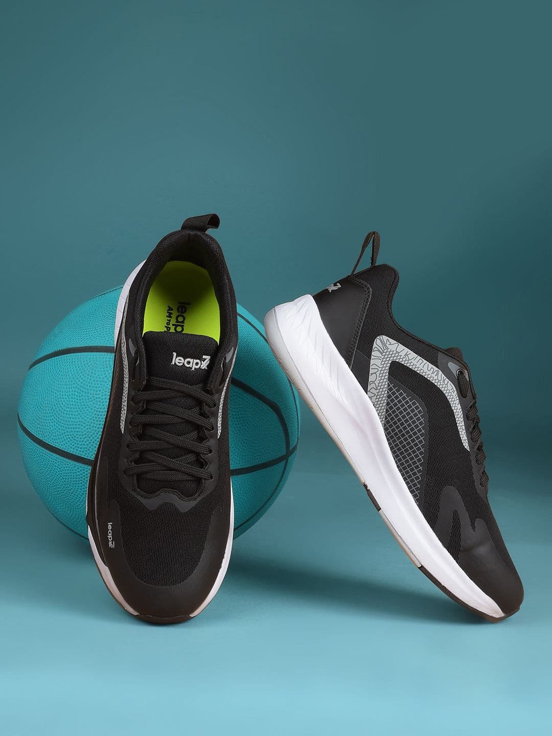 Liberty Evelster E Men Colourblocked Sports Running Shoes - view 1