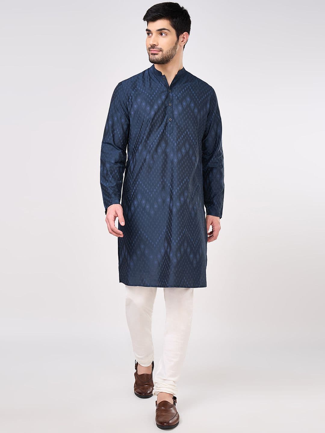 indus route by Pantaloons Geometric Printed Mandarin Collar Straight Kurta - view 1