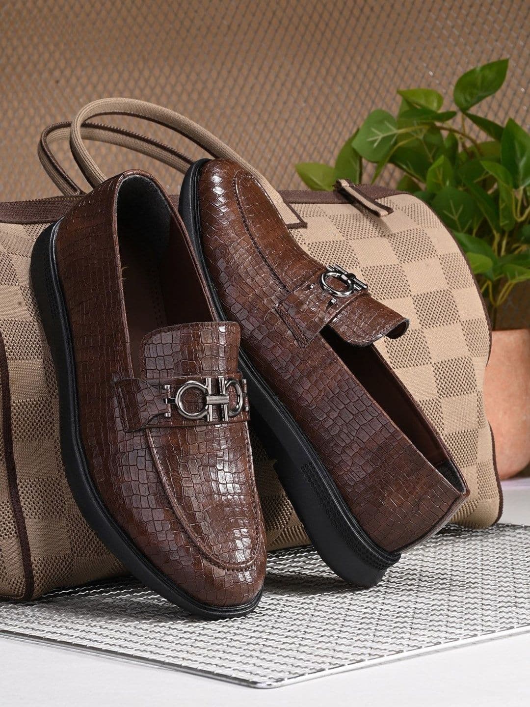 House of Pataudi Men Textured Formal Loafers - view 1